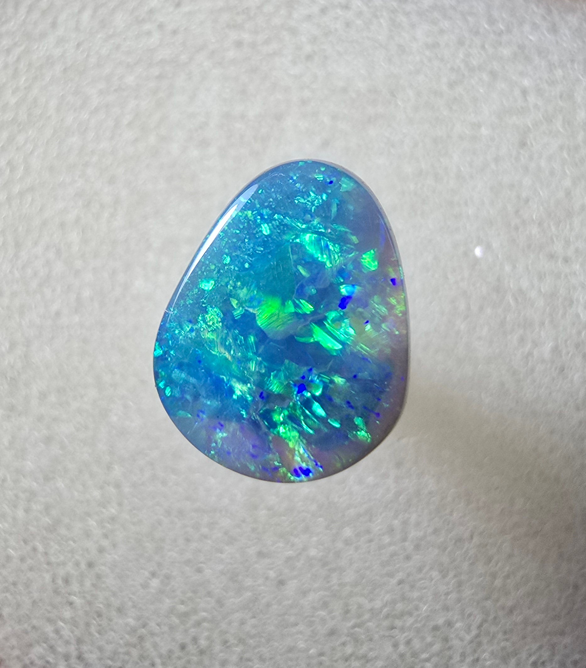 A653 - Stunning drop cut black opal