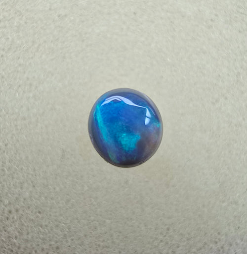 A853 - Small dark round cut