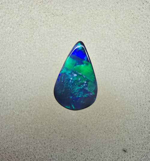 A858 - Drop cut black opal