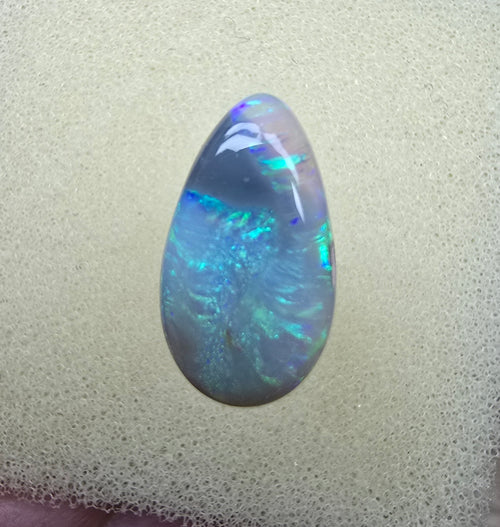 A862 - large glittery drop cut