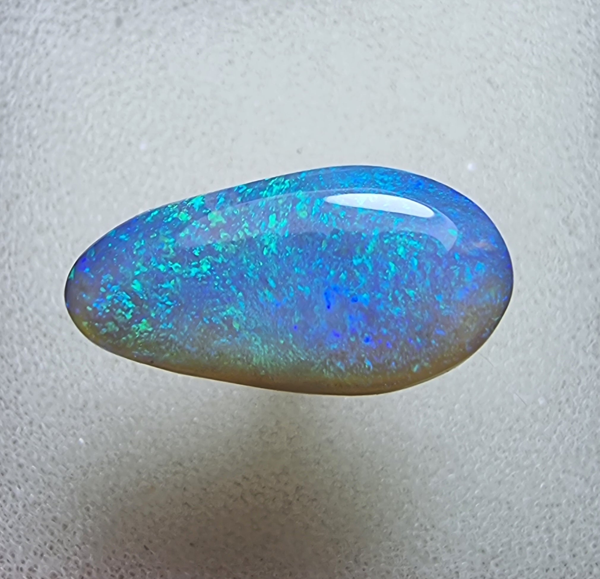 A224 - Drop cut crystal opal