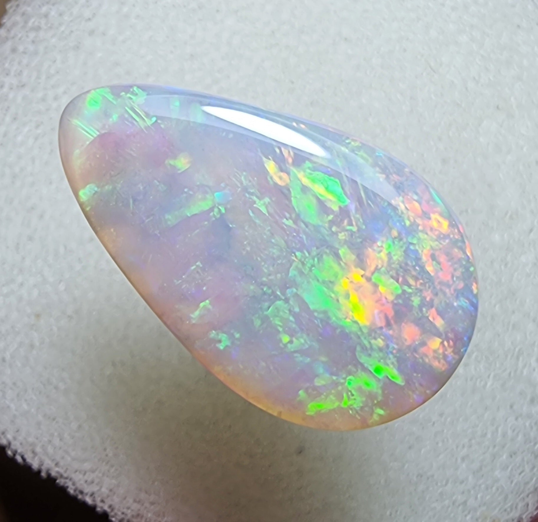 A439 - Large drop cut crystal