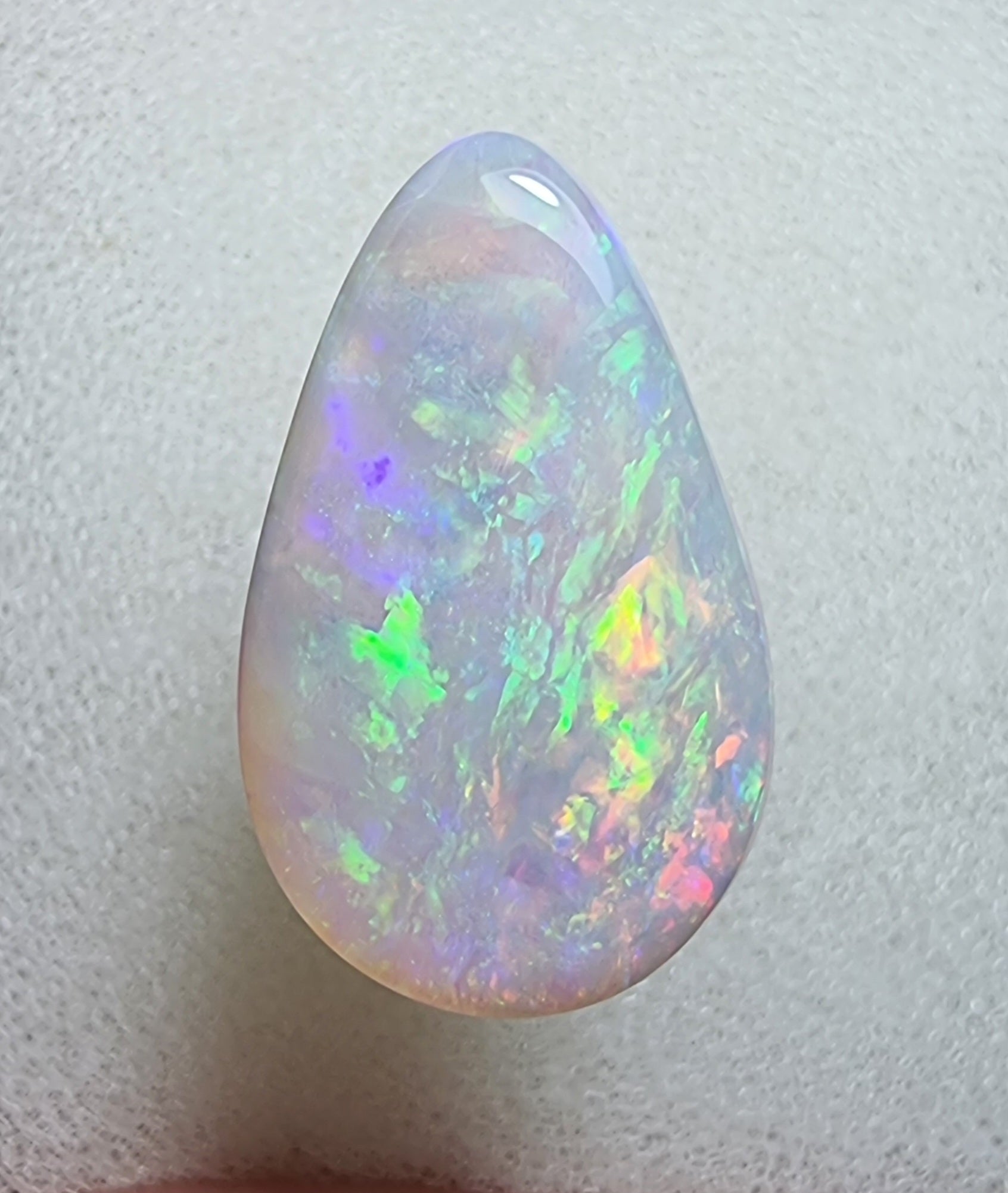 A439 - Large drop cut crystal