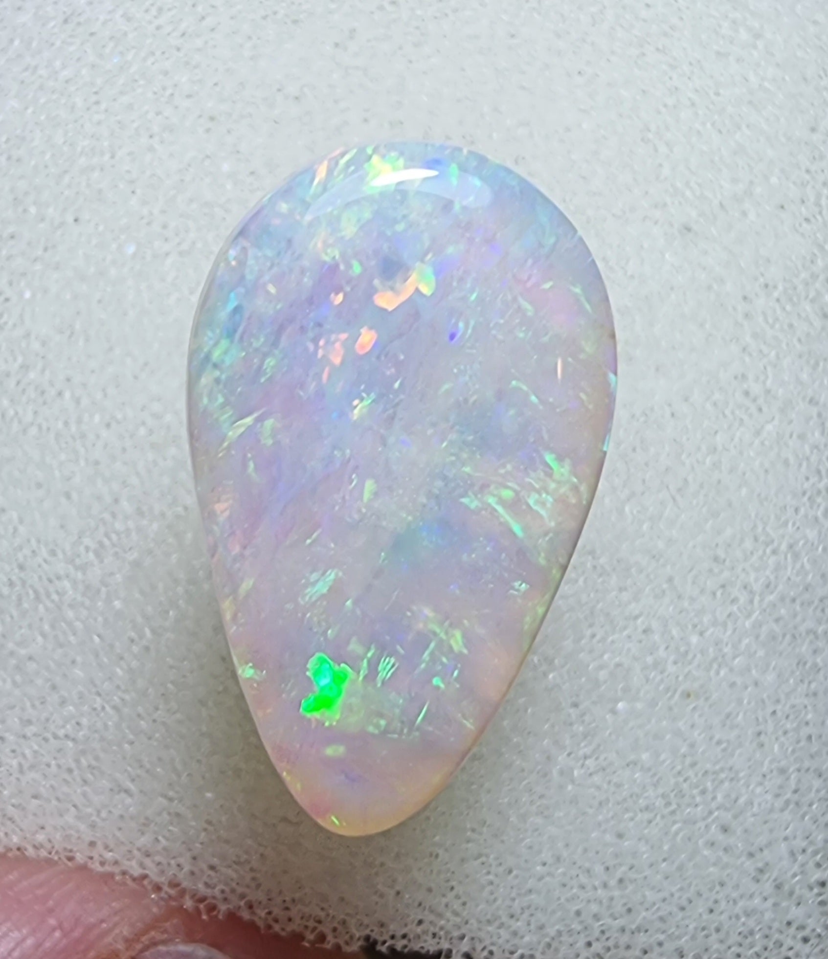 A439 - Large drop cut crystal