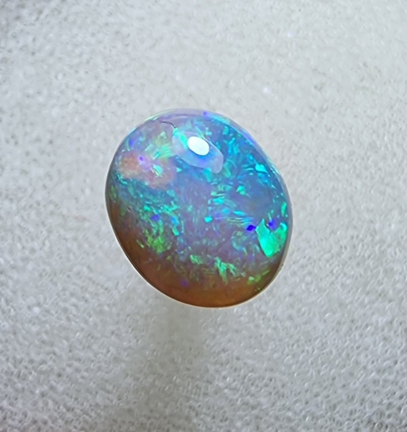 A464 - Gem quality bright crystal opal