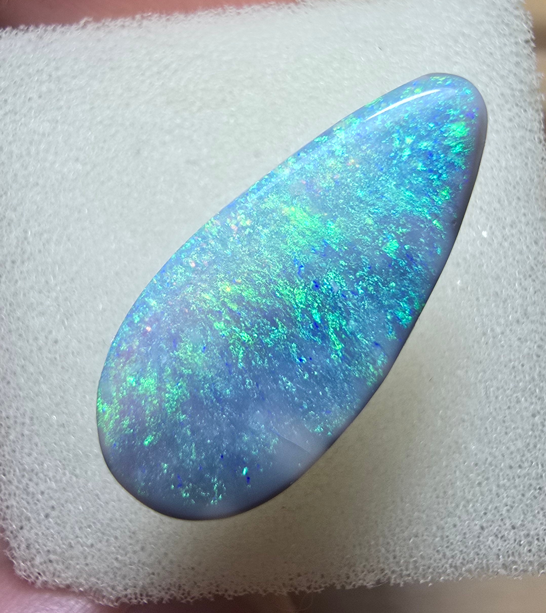 A532 - Large, broad faced drop cut