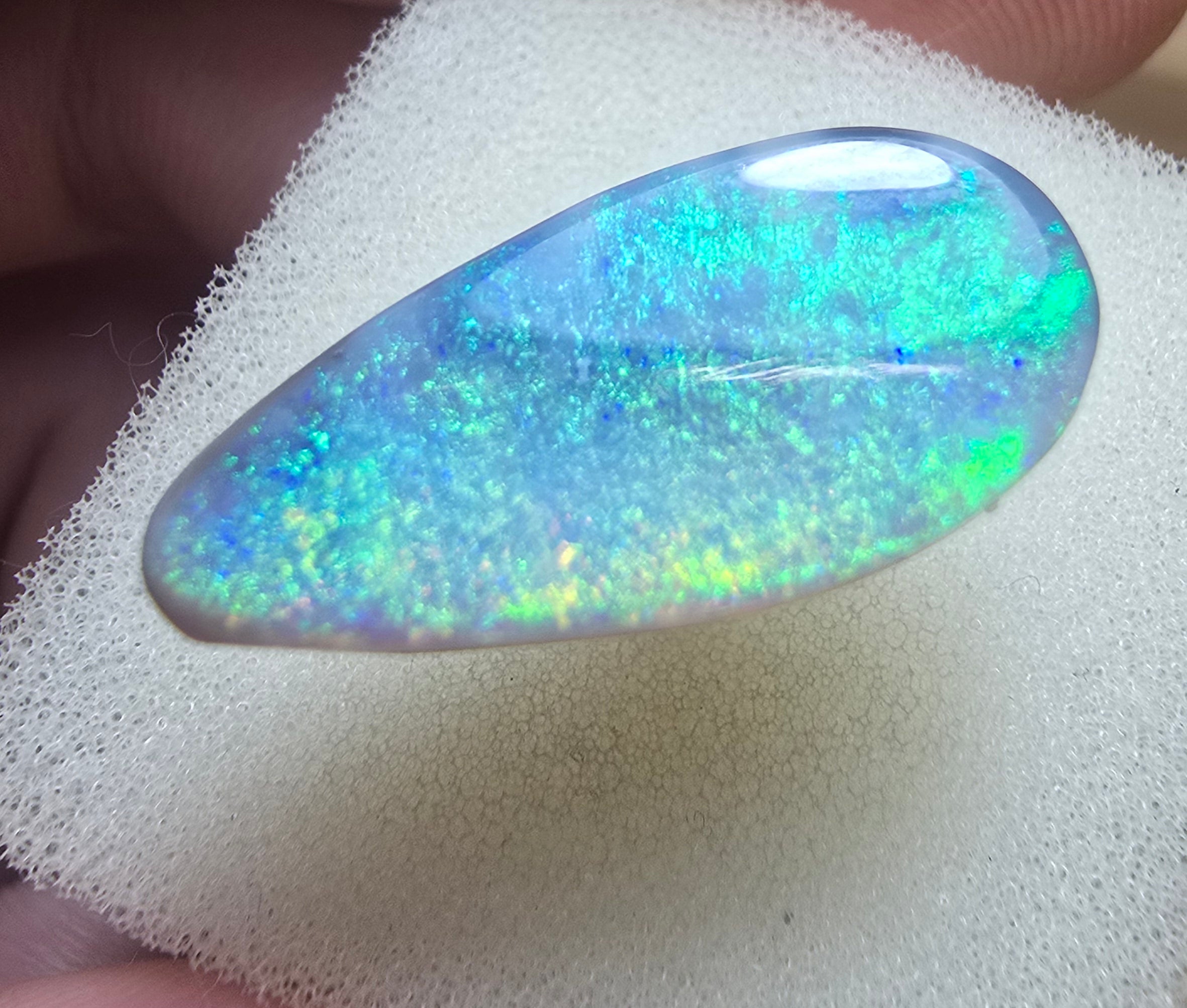 A532 - Large, broad faced drop cut