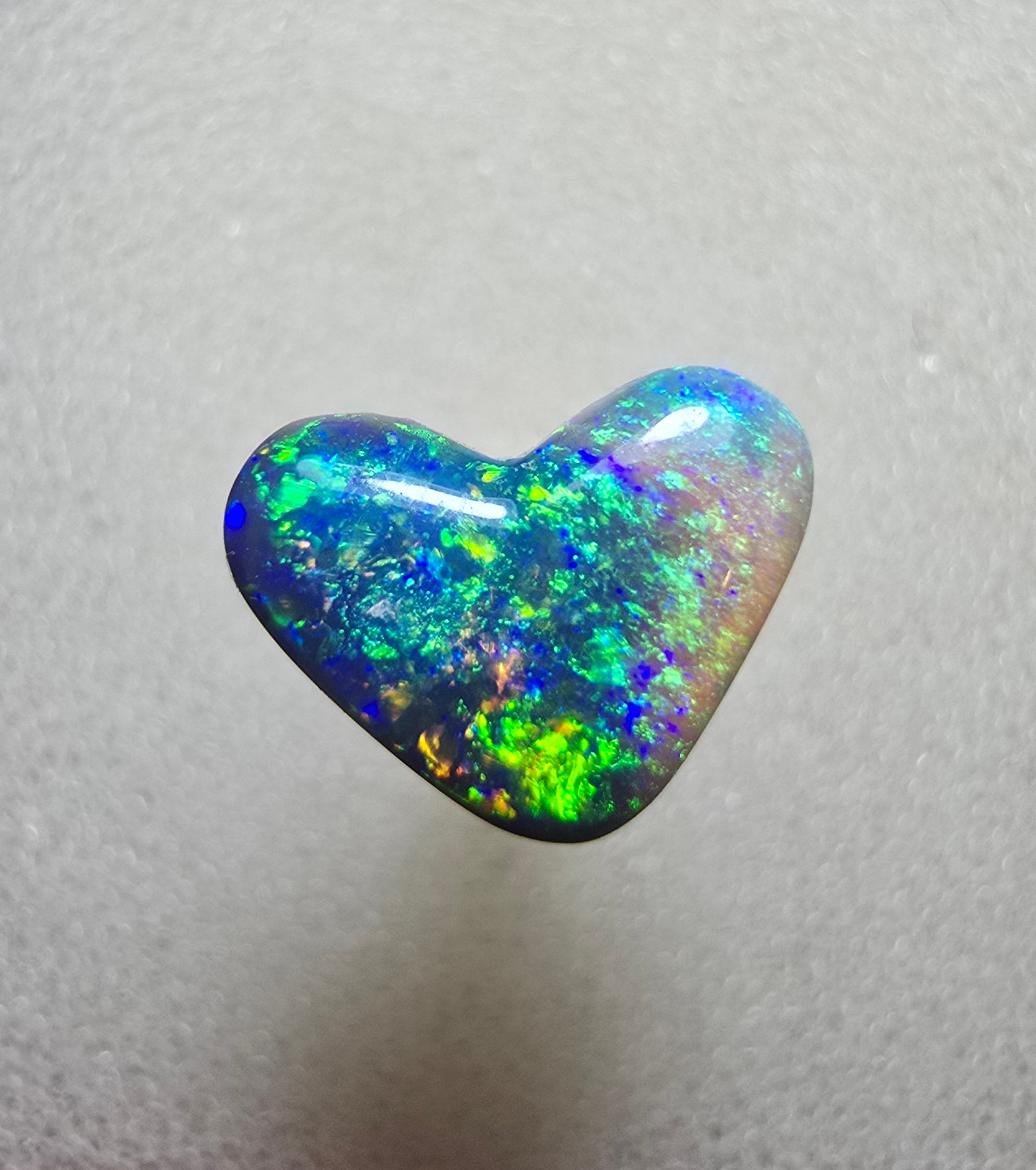 A550 - Stunning heart cut black crystal opal
