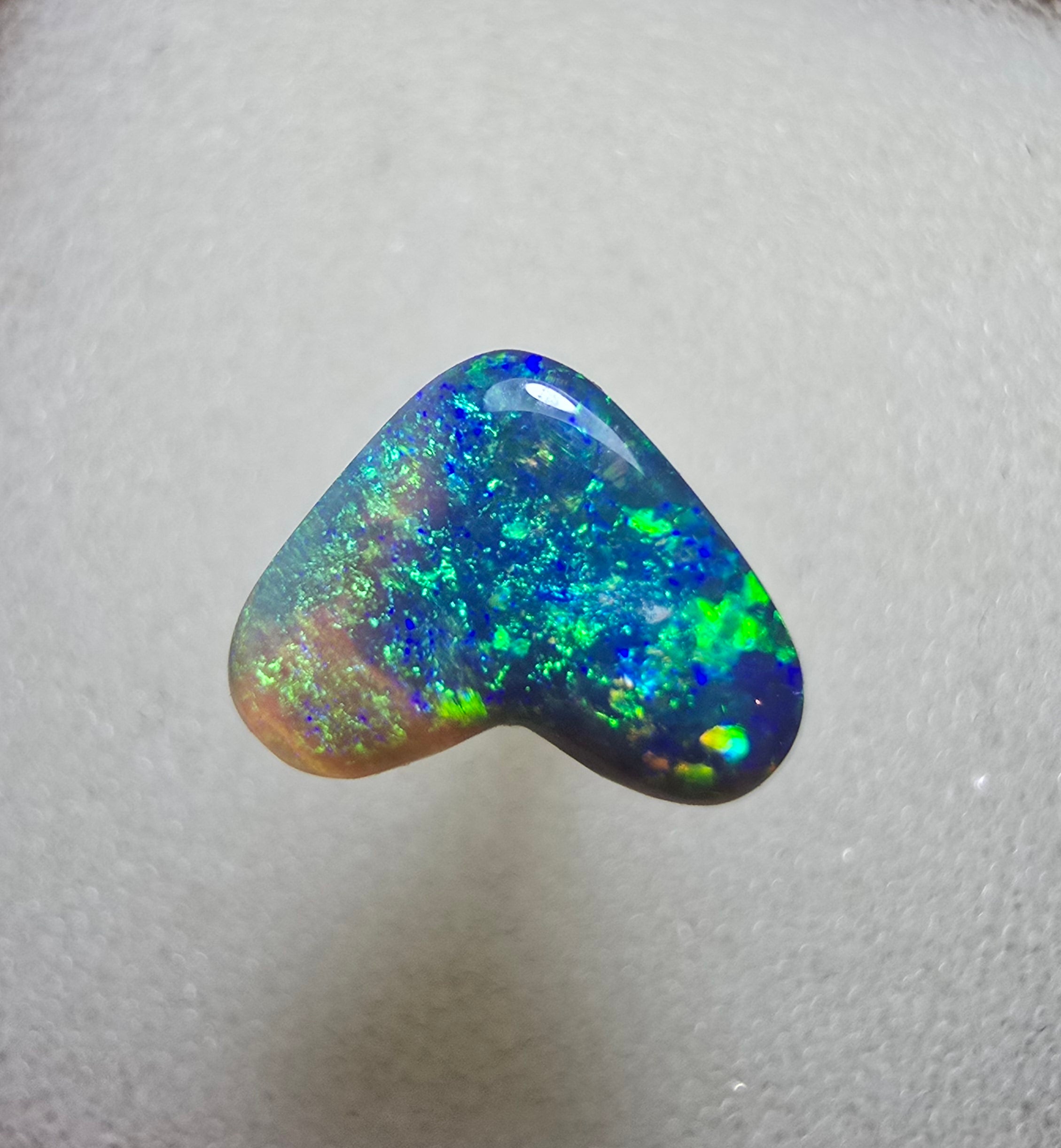 A550 - Stunning heart cut black crystal opal