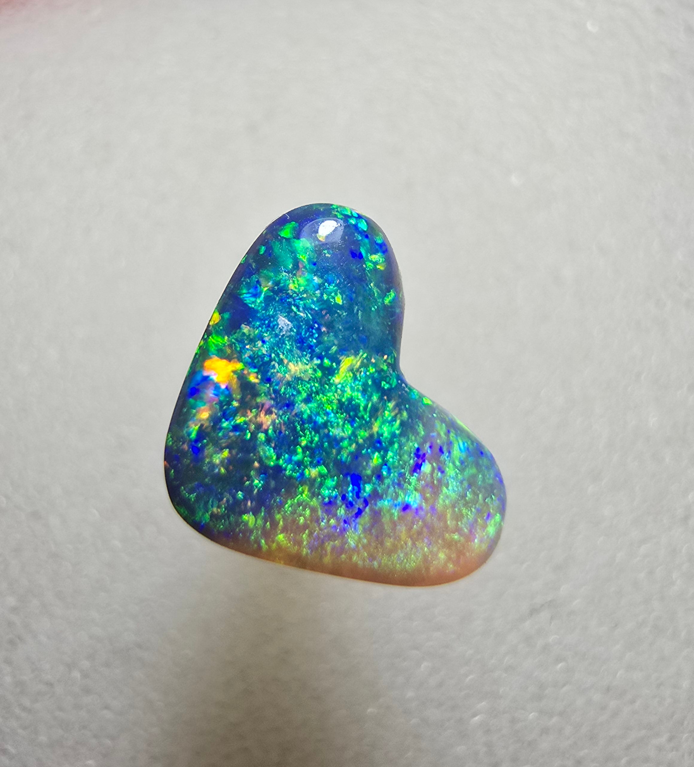 A550 - Stunning heart cut black crystal opal
