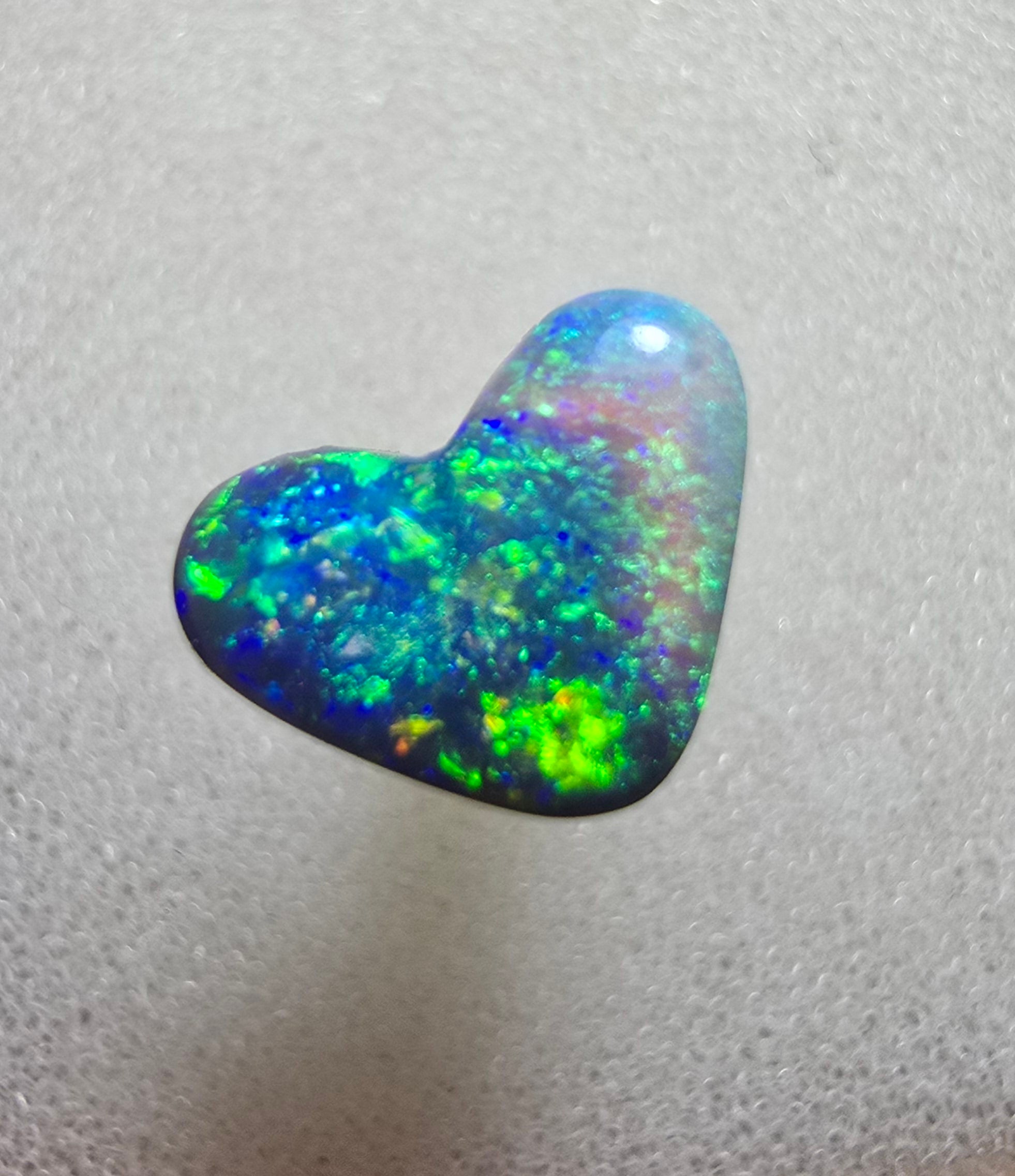 A550 - Stunning heart cut black crystal opal