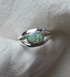 J005 - Opal elegance ring