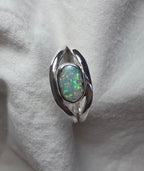 J005 - Opal elegance ring