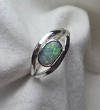J005 - Opal elegance ring