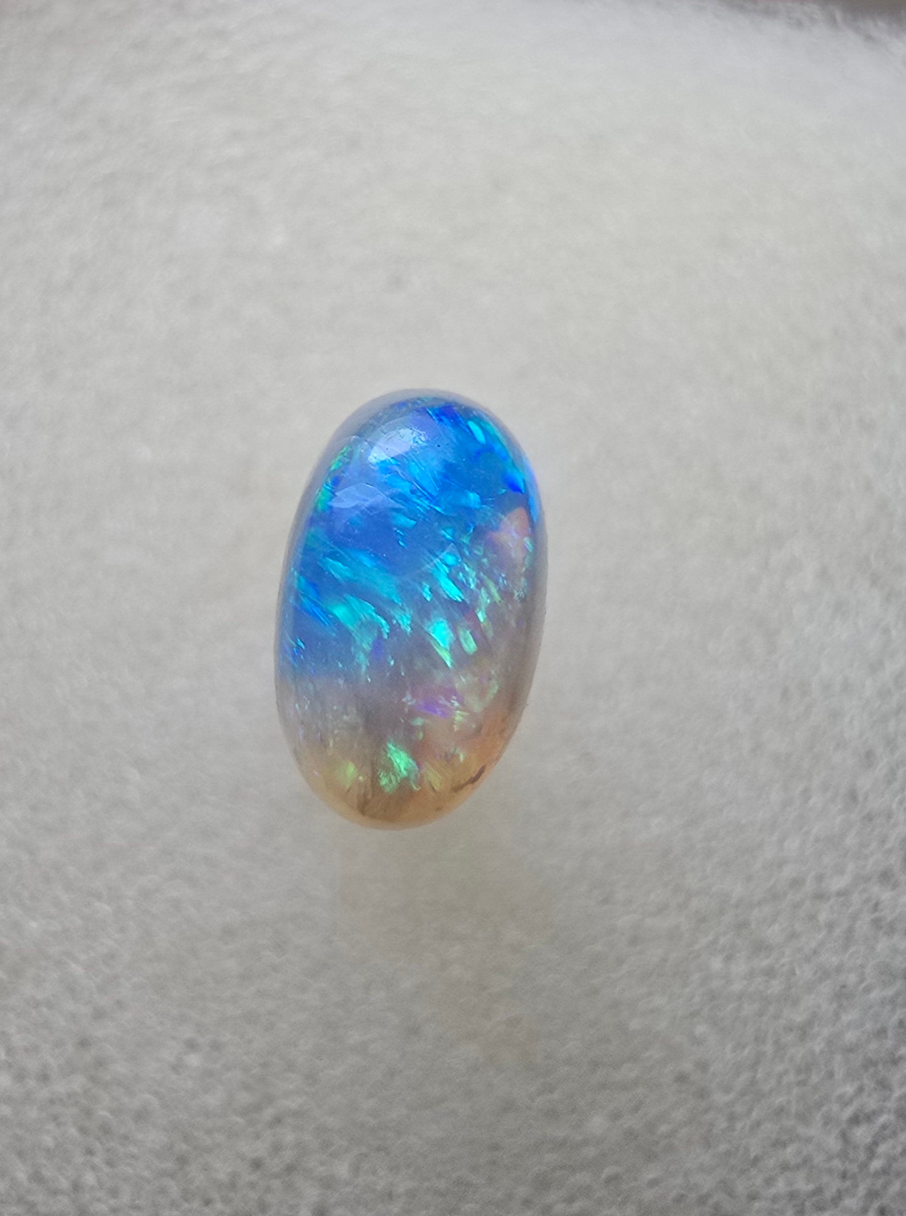 A648 - Oval cut crystal opal