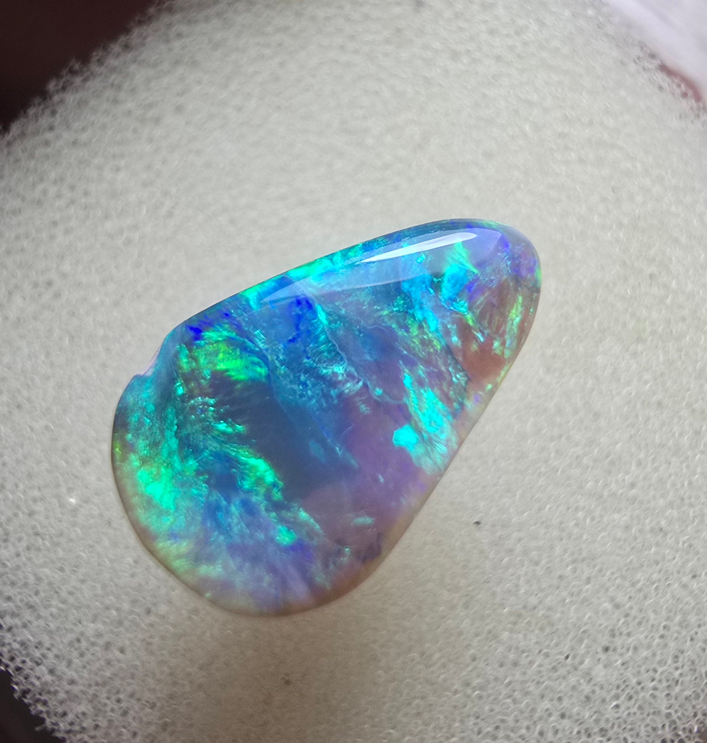 A705 - Bright drop cut beauty