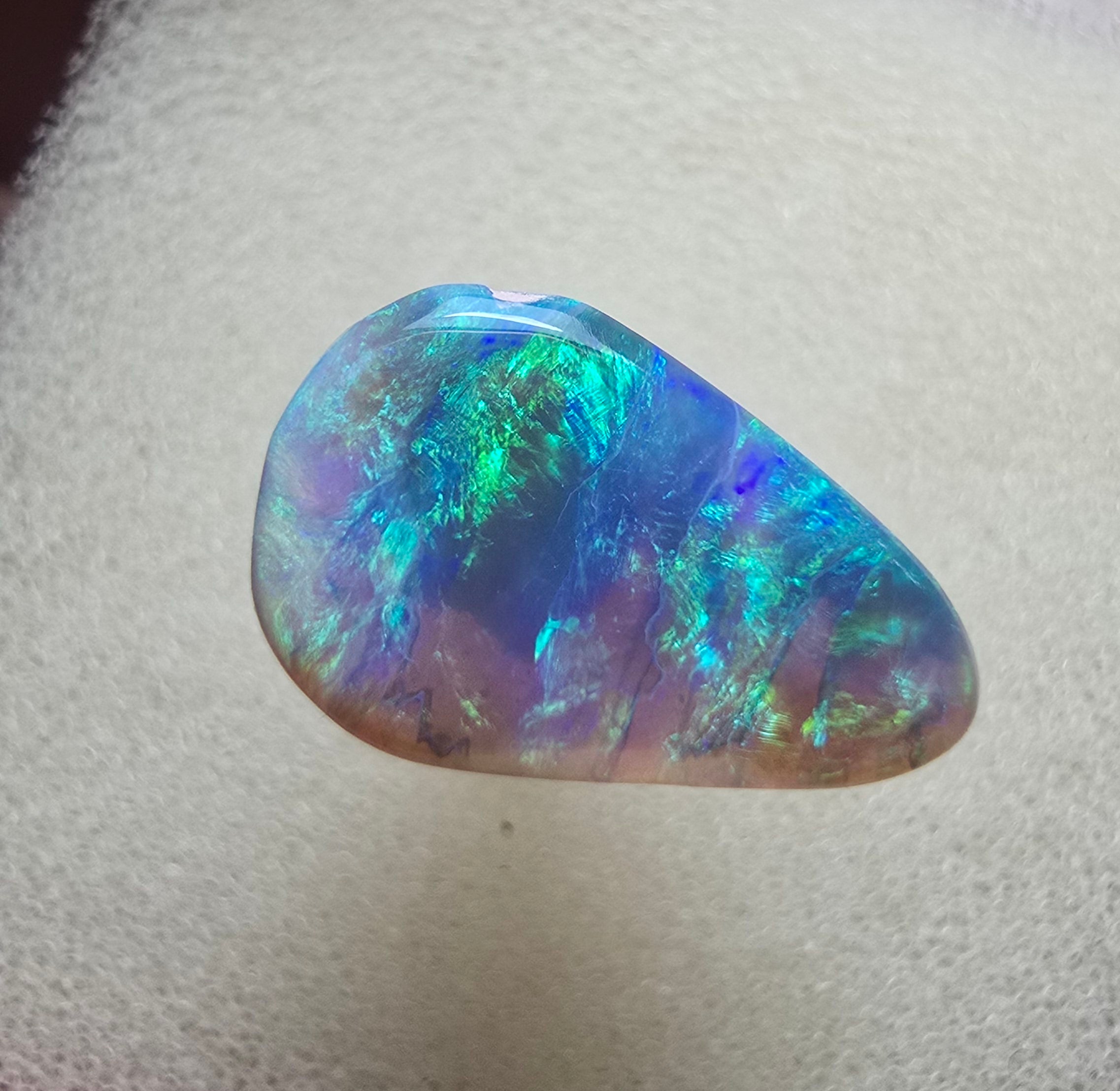 A705 - Bright drop cut beauty
