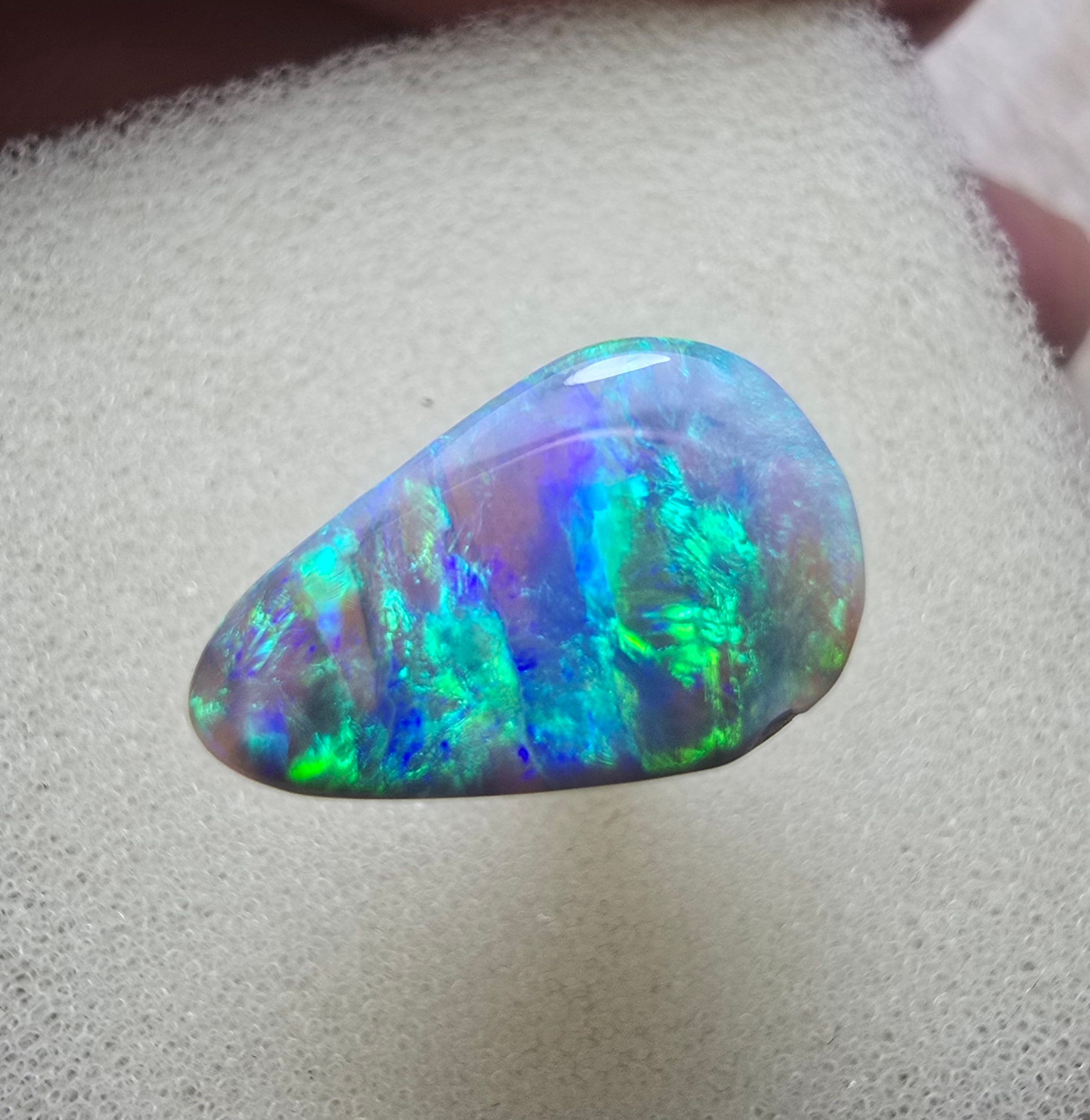 A705 - Bright drop cut beauty