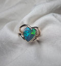 J009 - Stunning heart gold ring