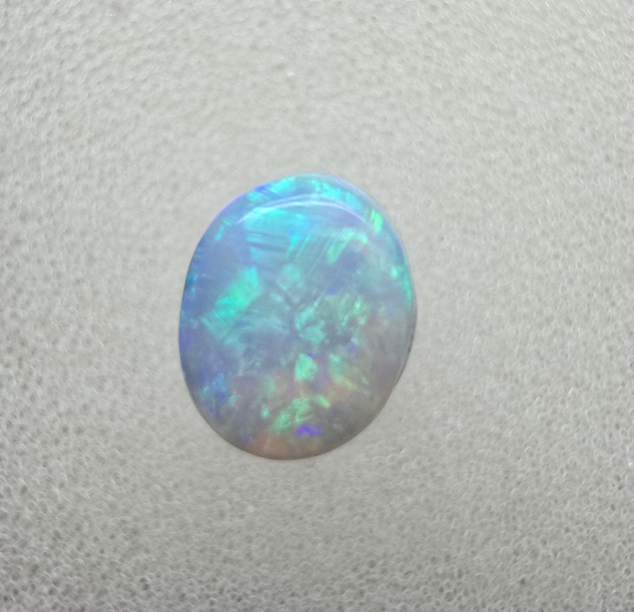 A734 - Round cut green flash