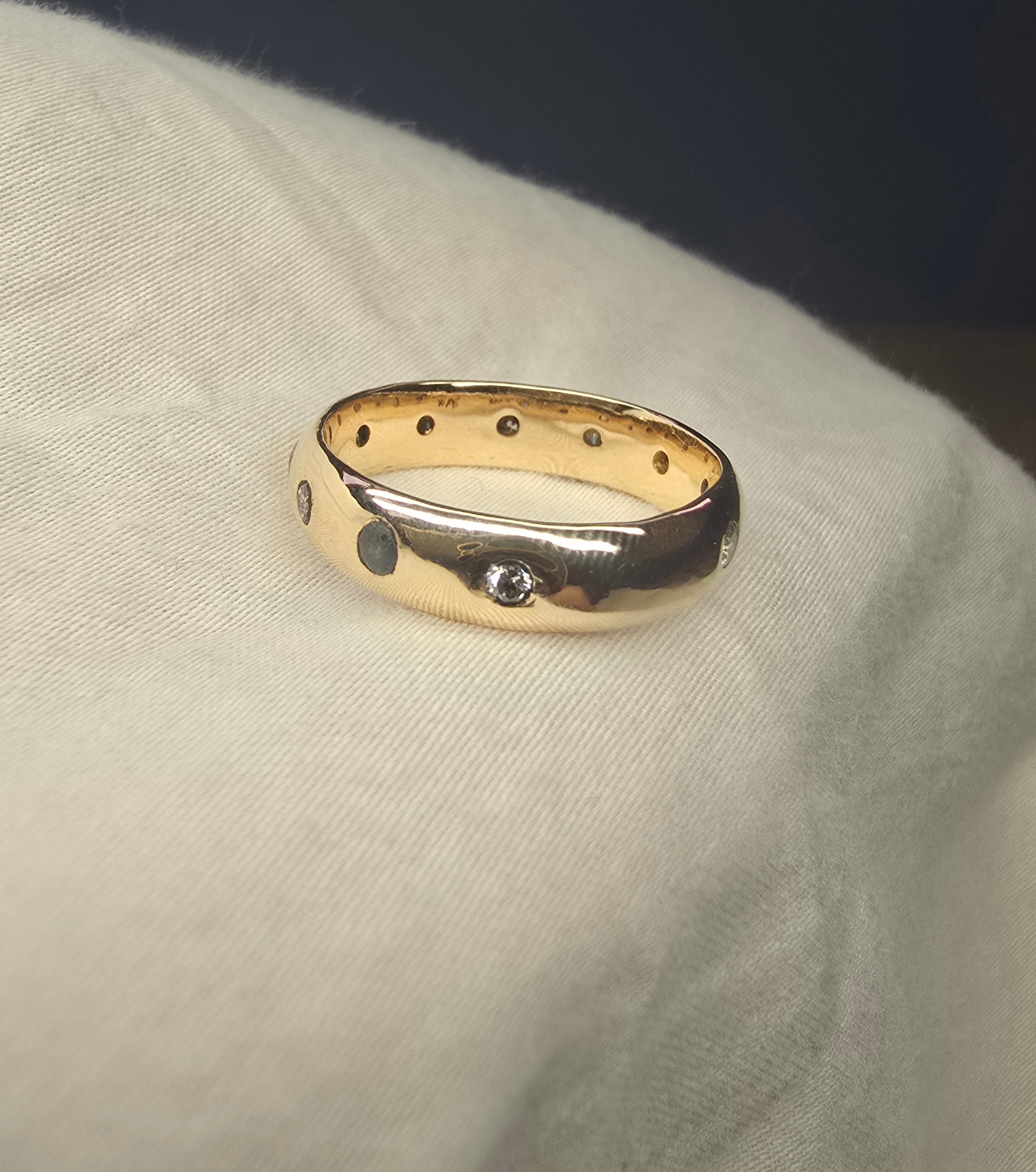 J010 - Gold Sapphire and diamond band.