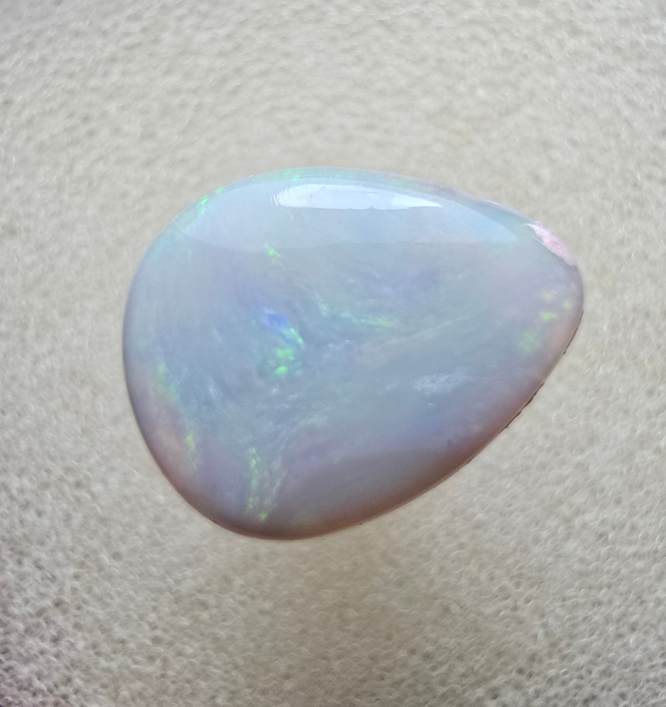 A743 - Large soft drop cut