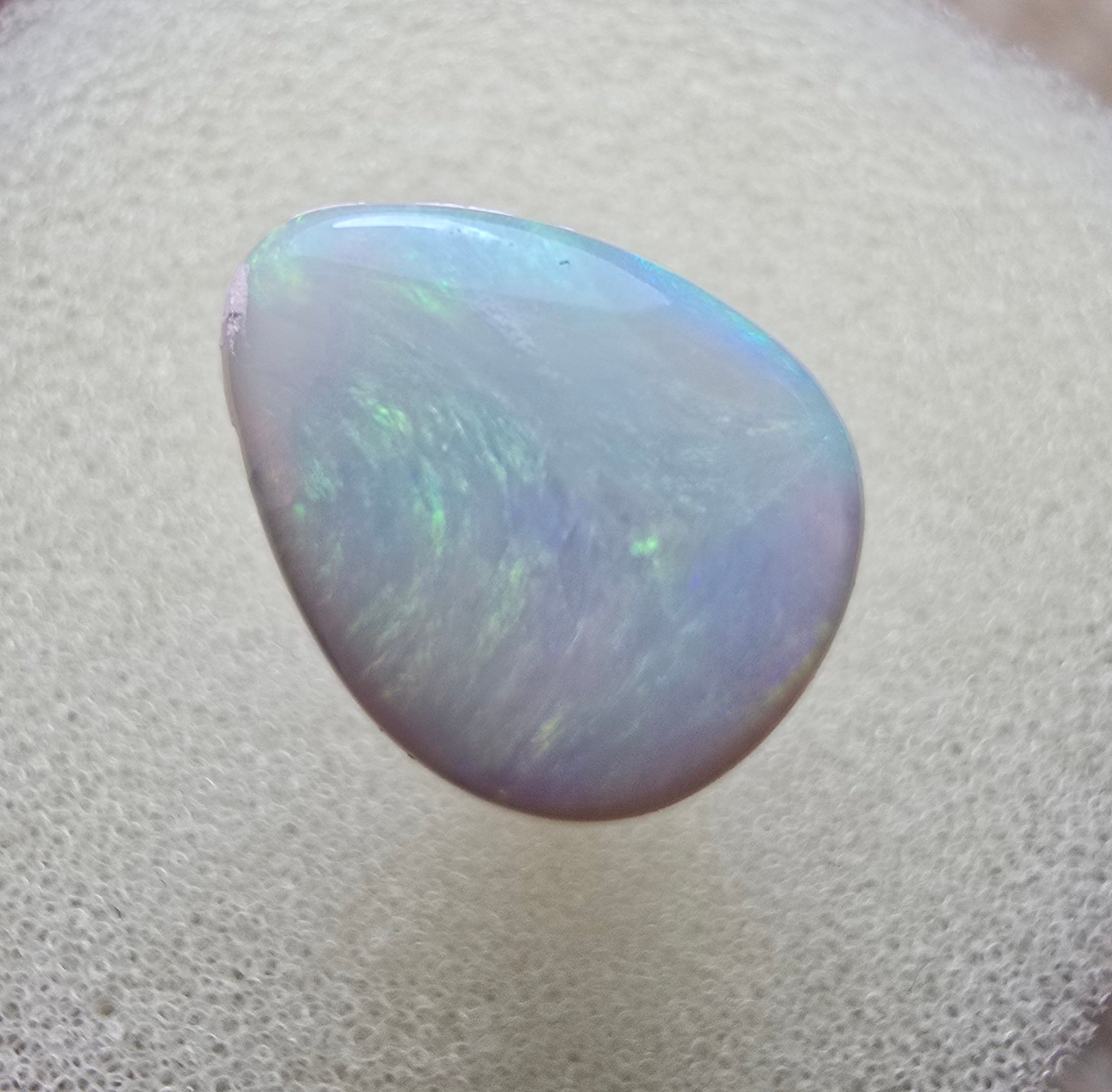 A743 - Large soft drop cut
