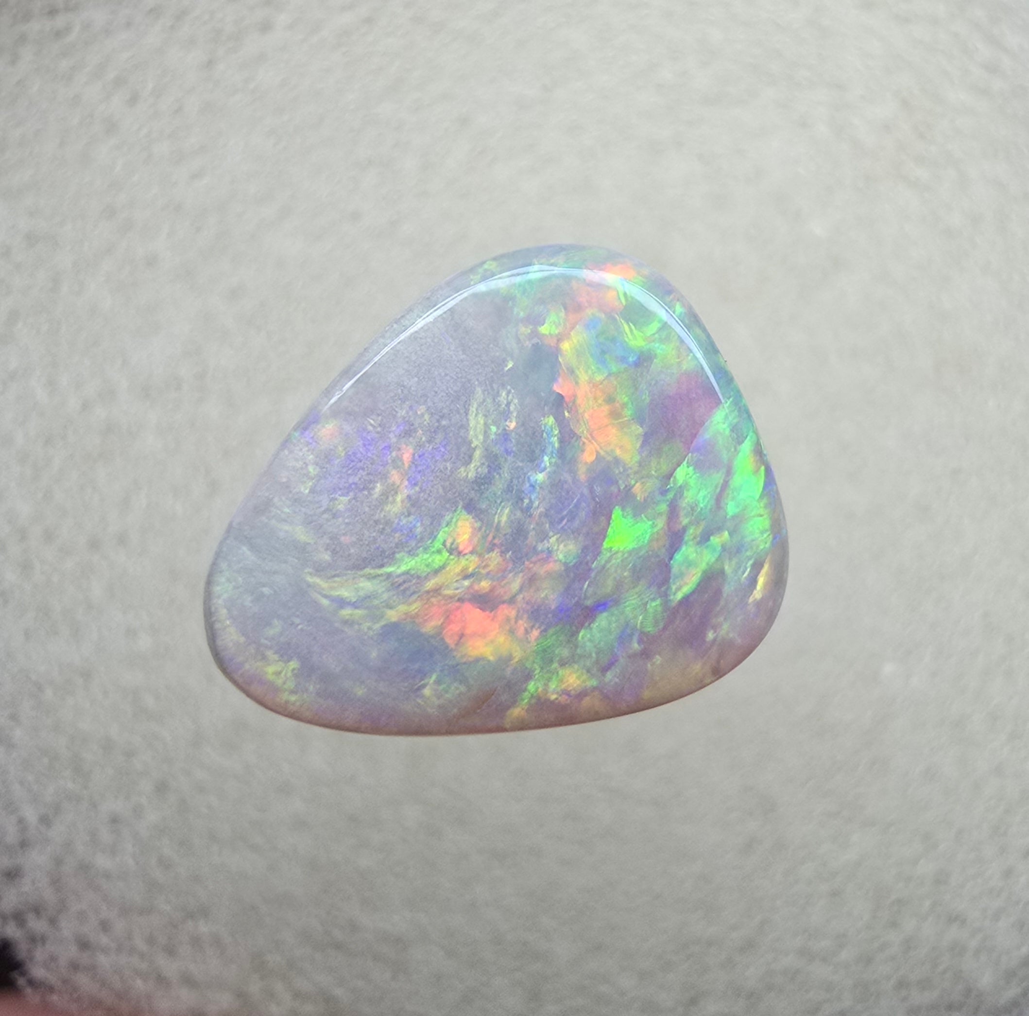 A755 - Bright and beautiful drop cut