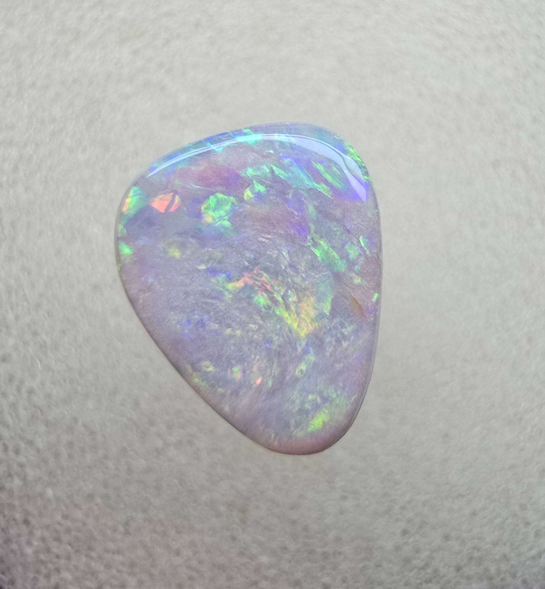 A755 - Bright and beautiful drop cut