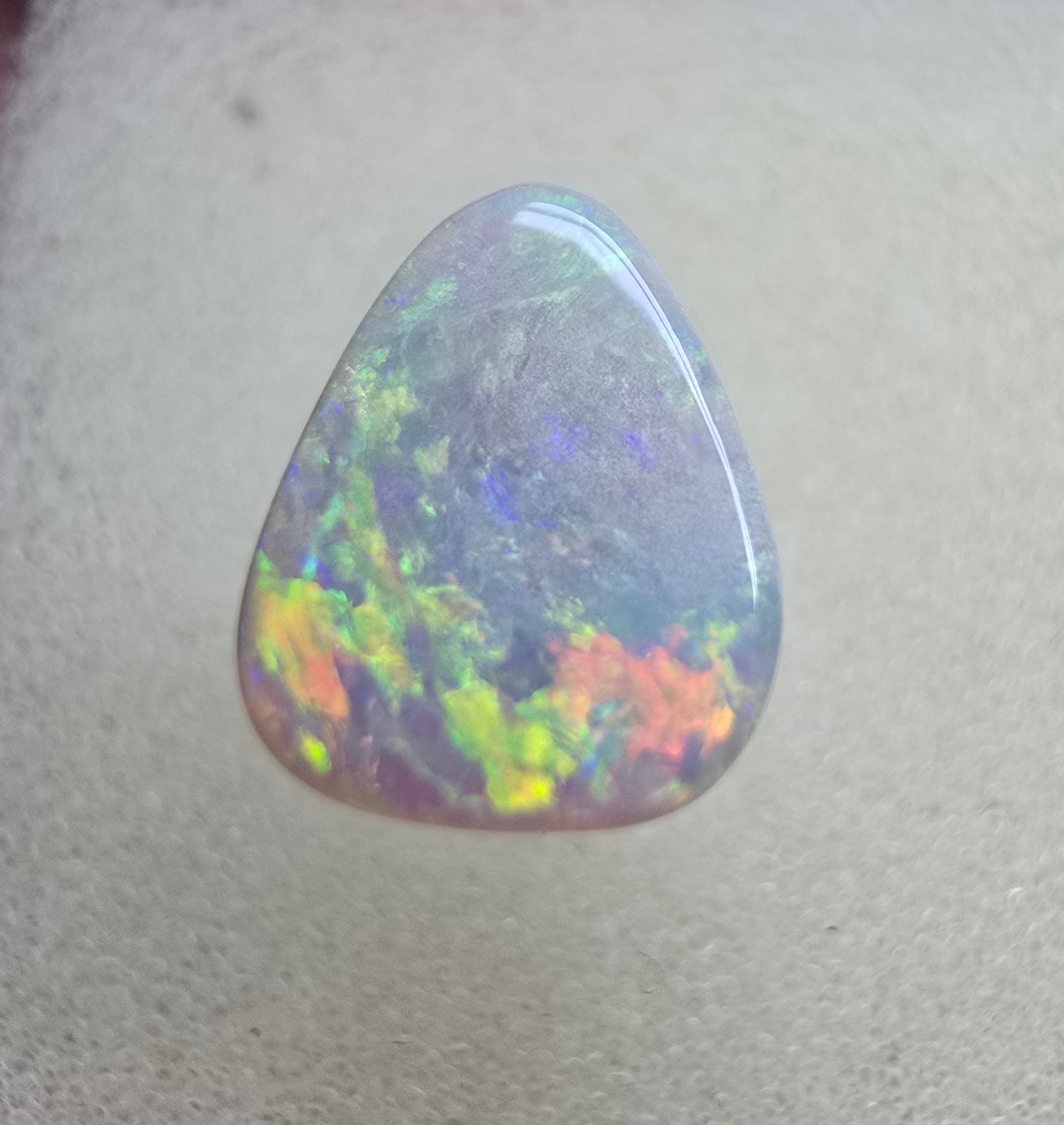 A755 - Bright and beautiful drop cut