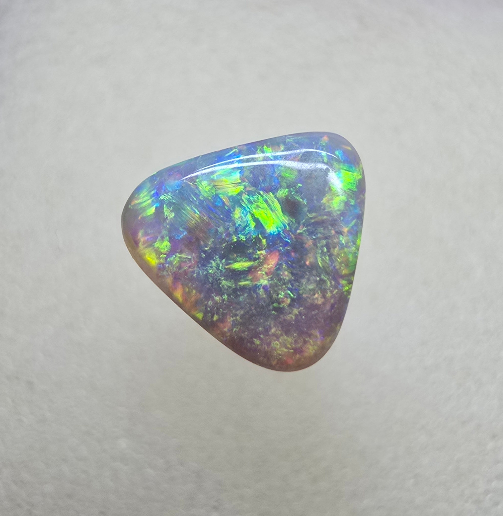 A771 - Bright and brilliant gem, triangle cut