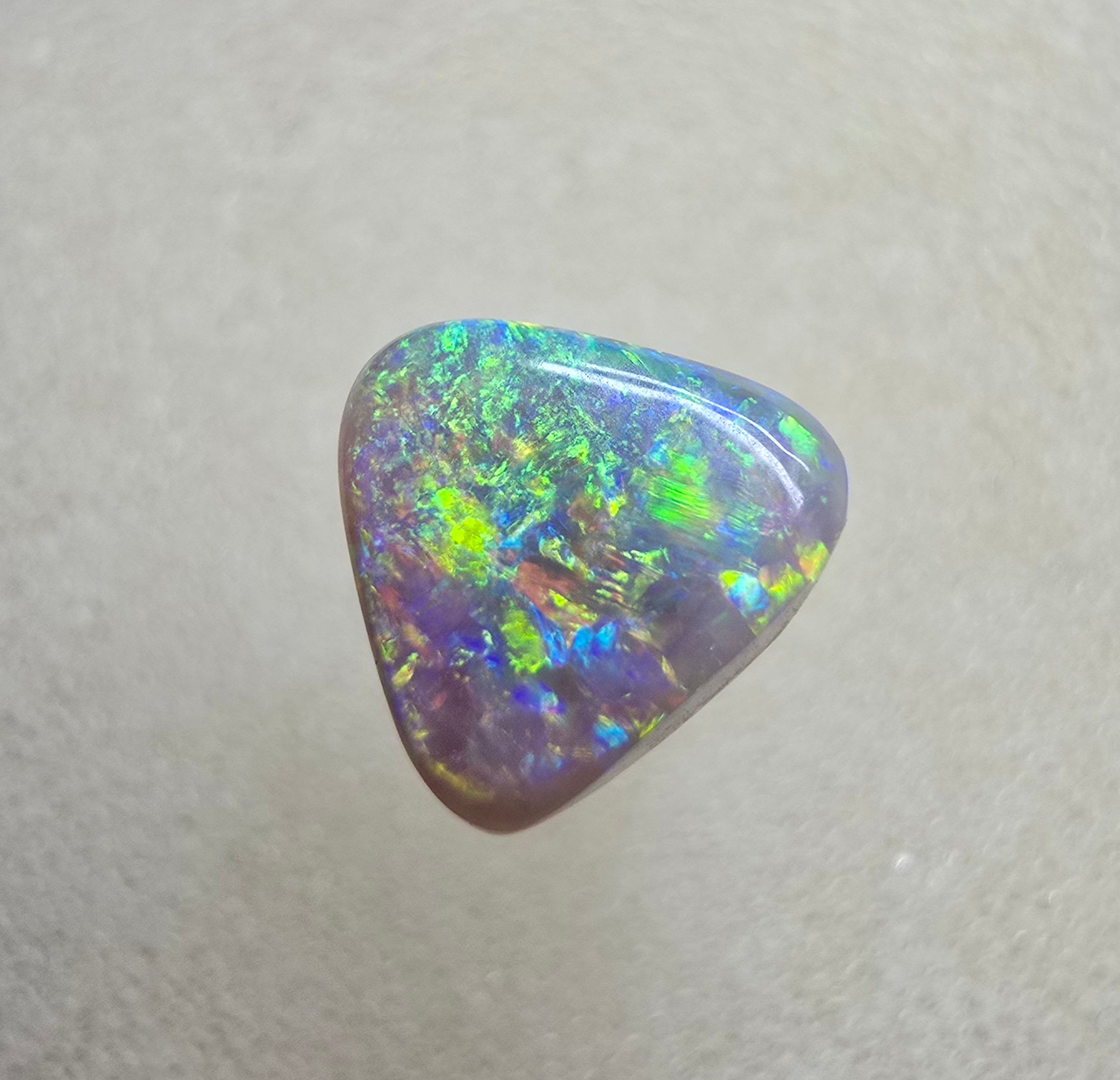 A771 - Bright and brilliant gem, triangle cut