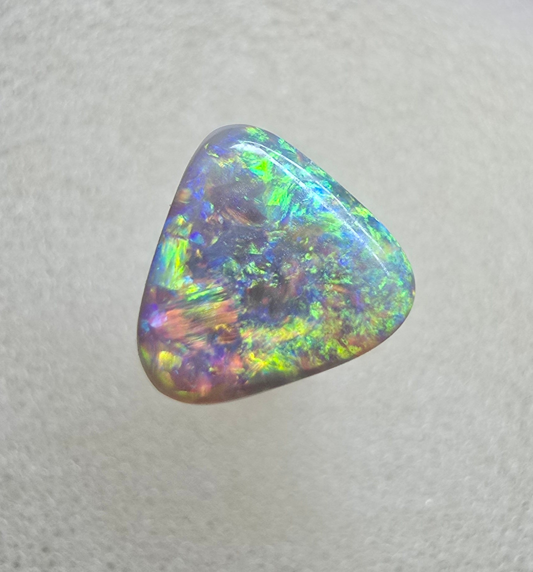 A771 - Bright and brilliant gem, triangle cut