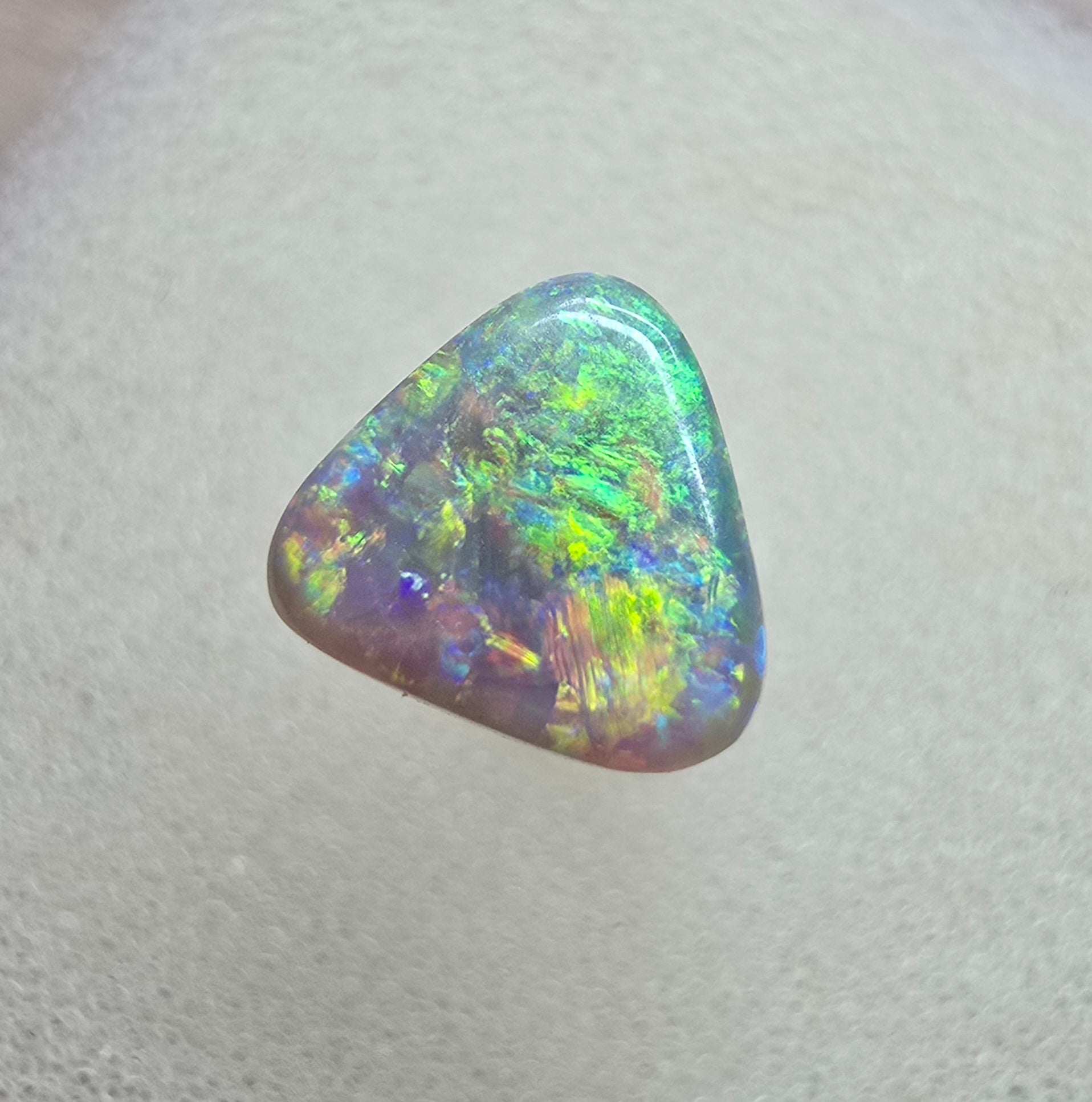 A771 - Bright and brilliant gem, triangle cut