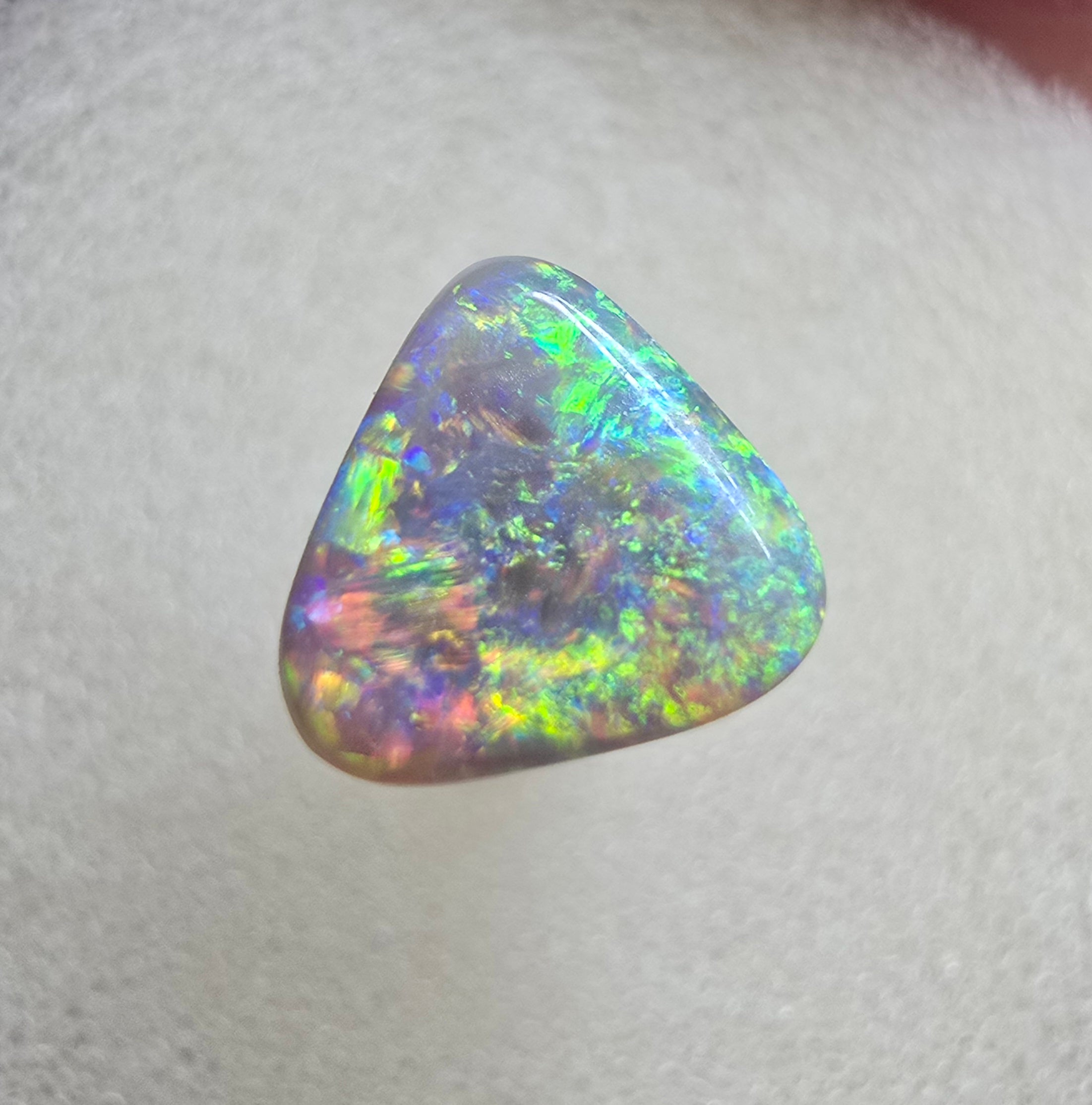 A771 - Bright and brilliant gem, triangle cut