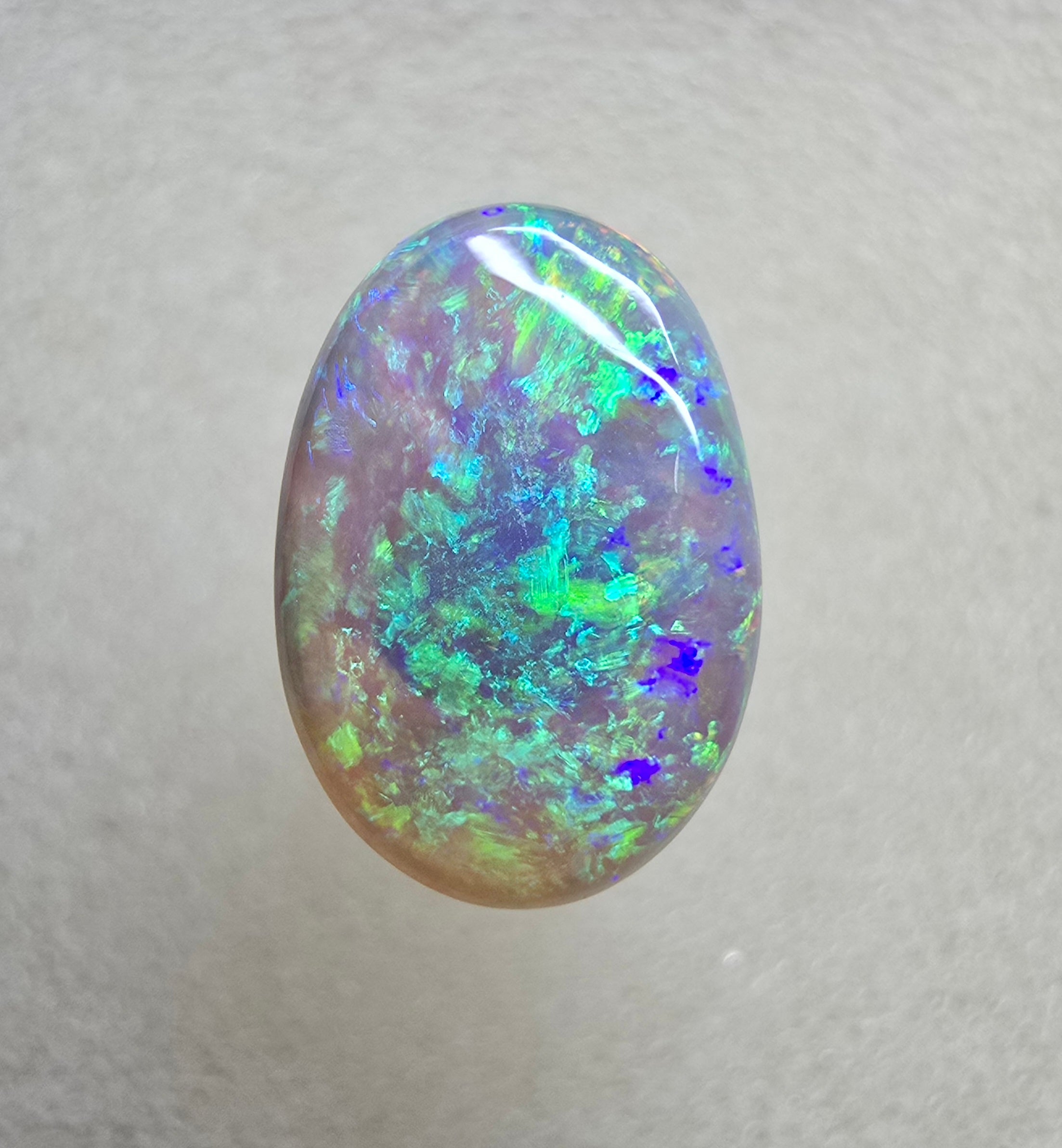 A772 - Brilliant sparkling crystal opal.
