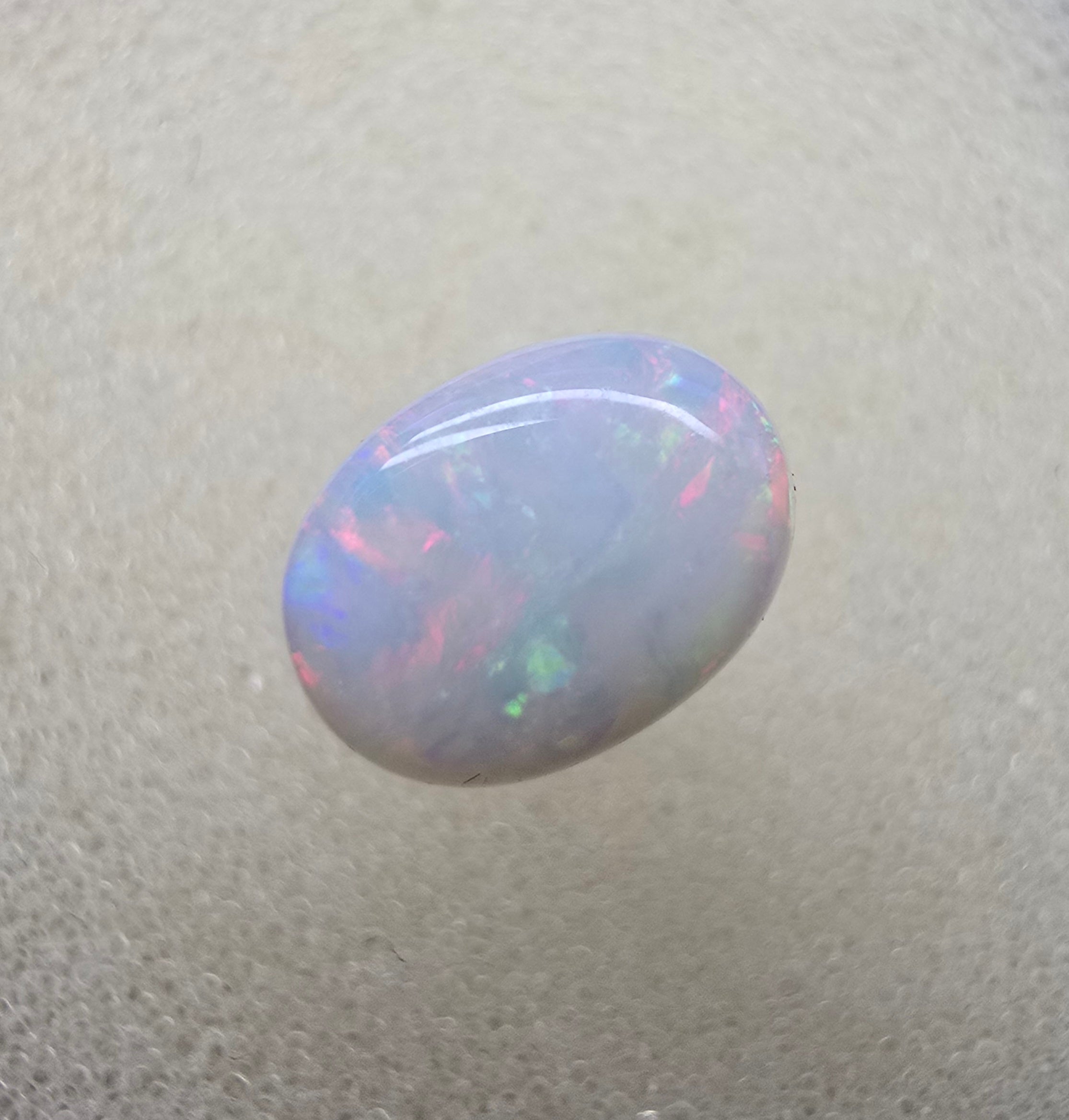 A775 - Pearl white rainbow flash