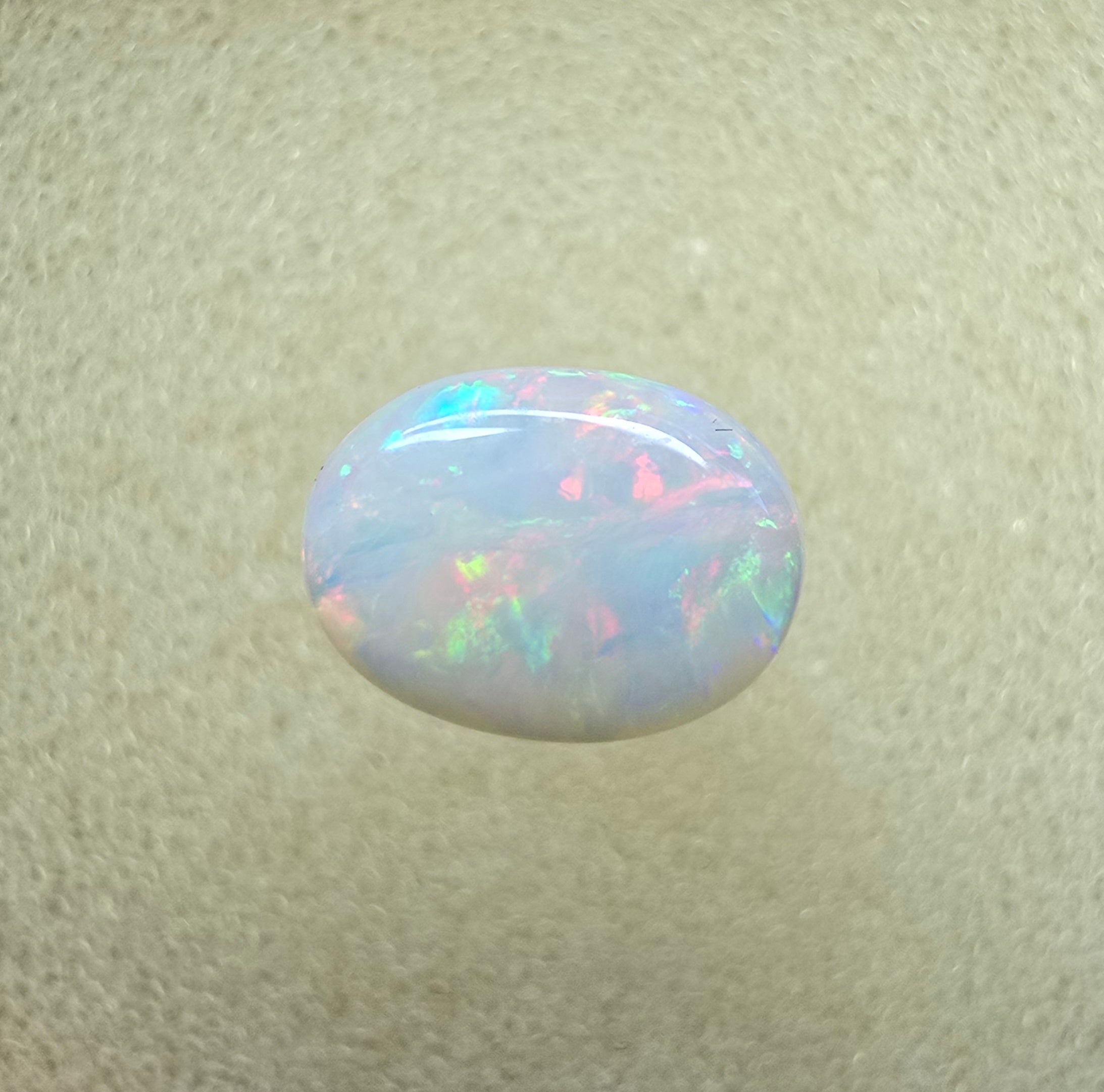A775 - Pearl white rainbow flash