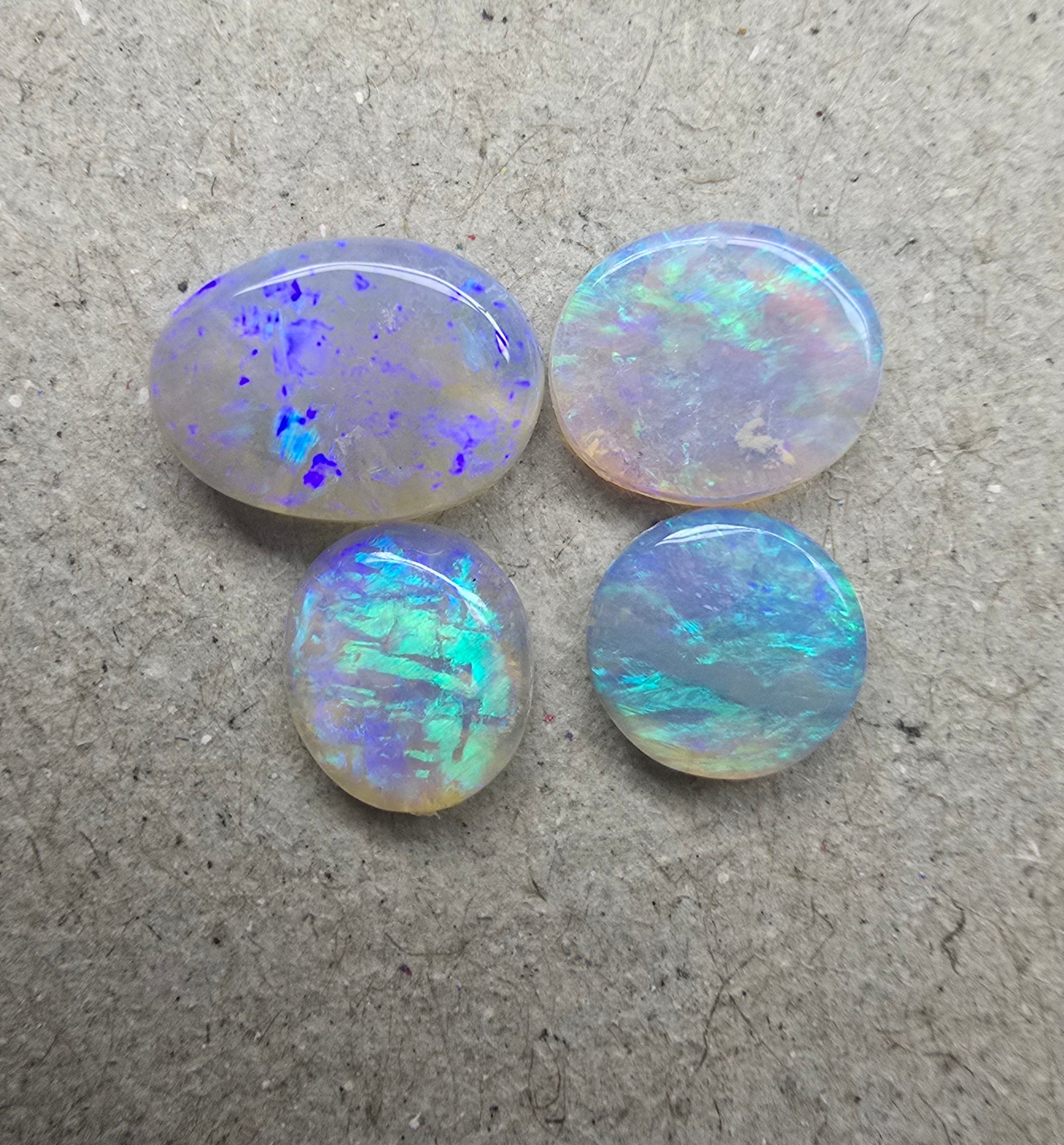 A784 - Purple blue round cut 4 pack