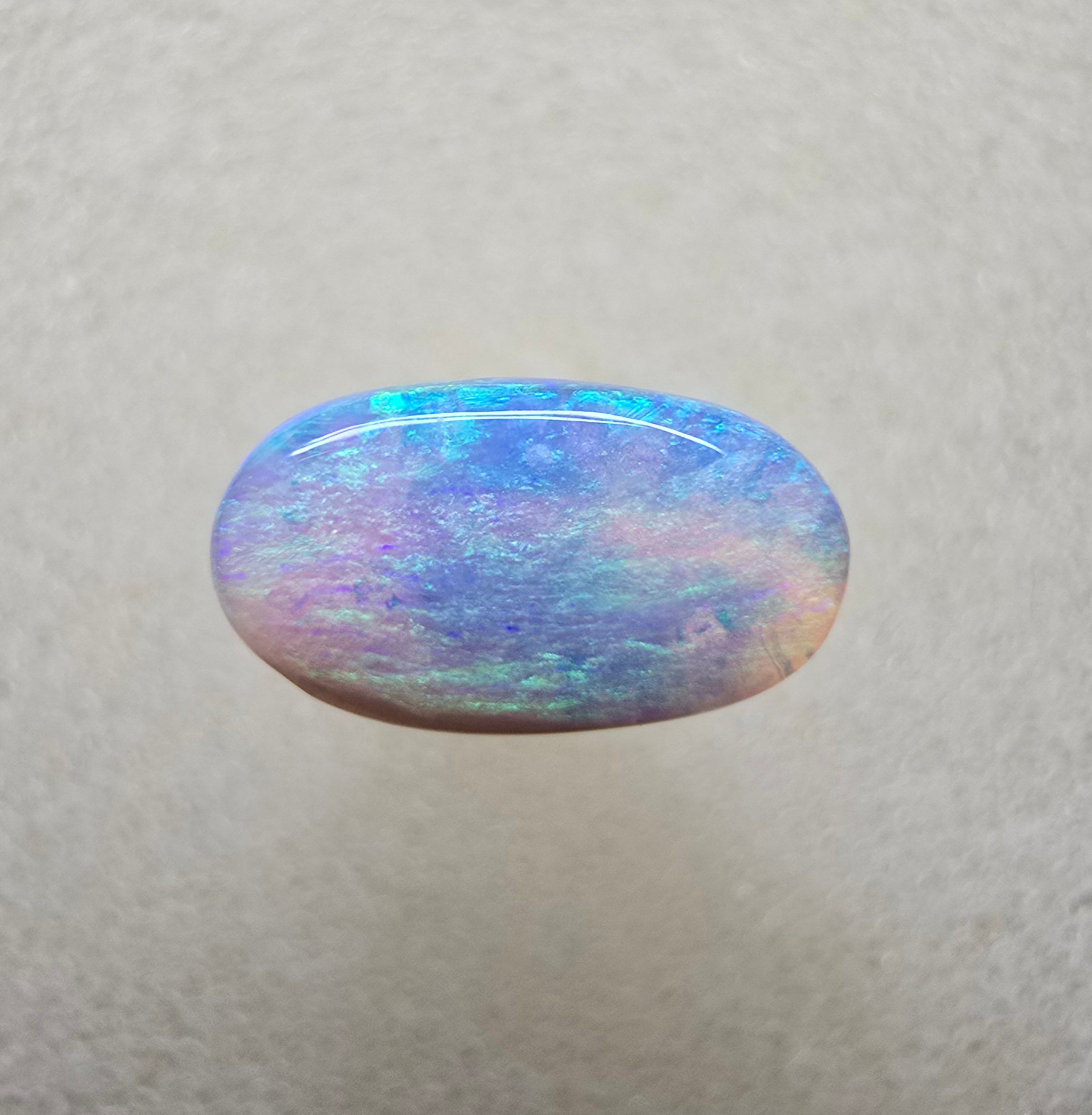 A794 - Oval cut pastel blue beauty