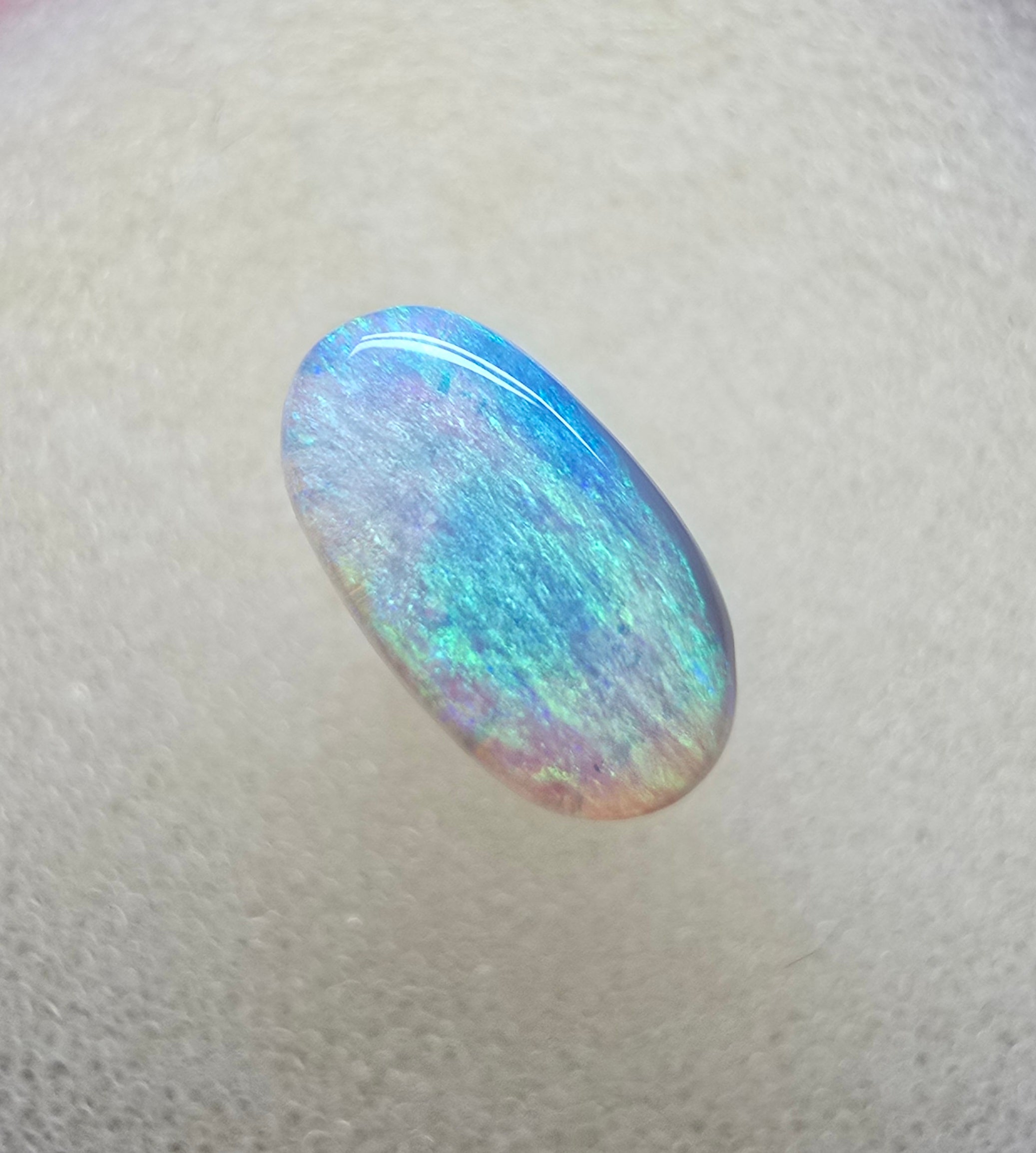 A794 - Oval cut pastel blue beauty