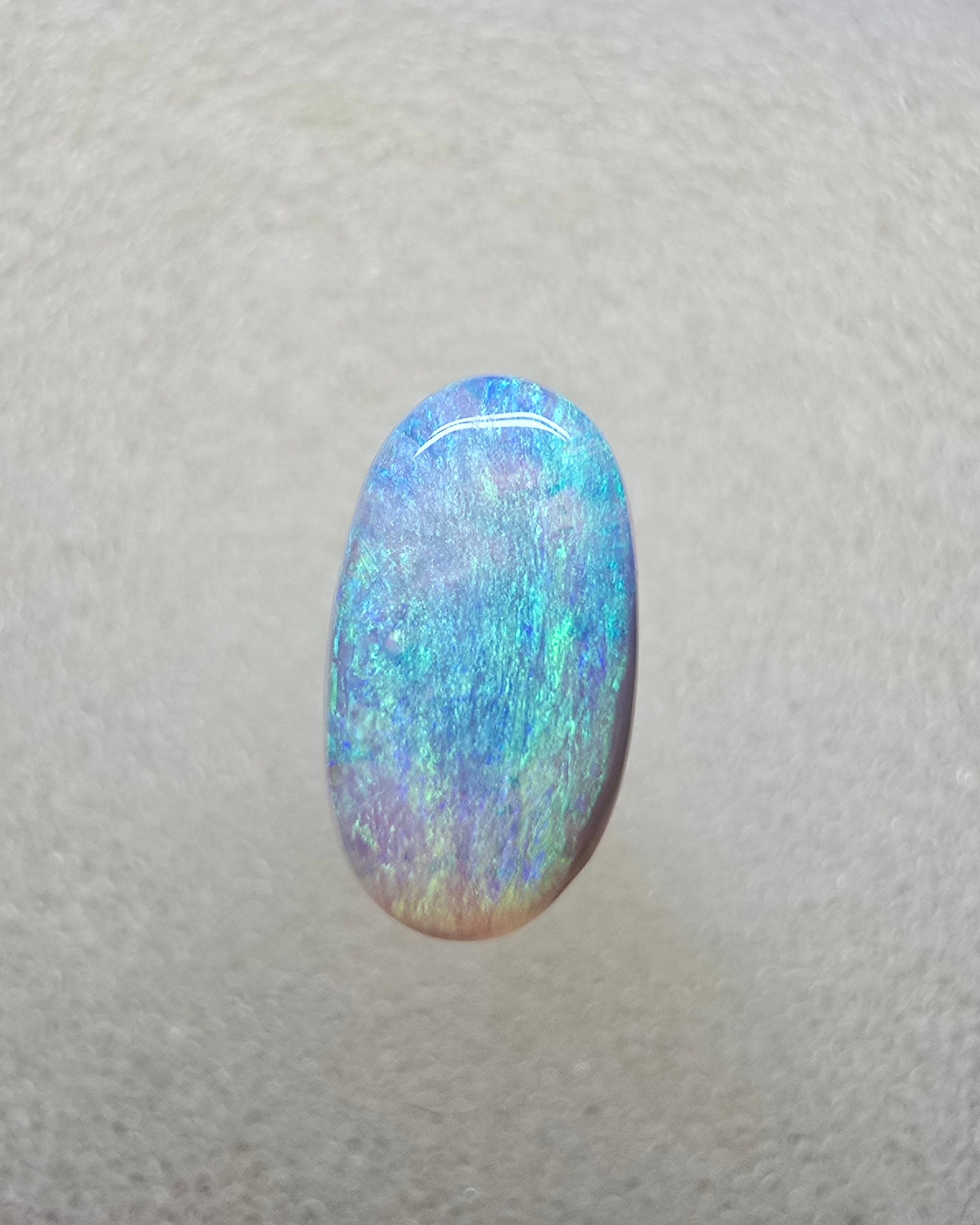 A794 - Oval cut pastel blue beauty