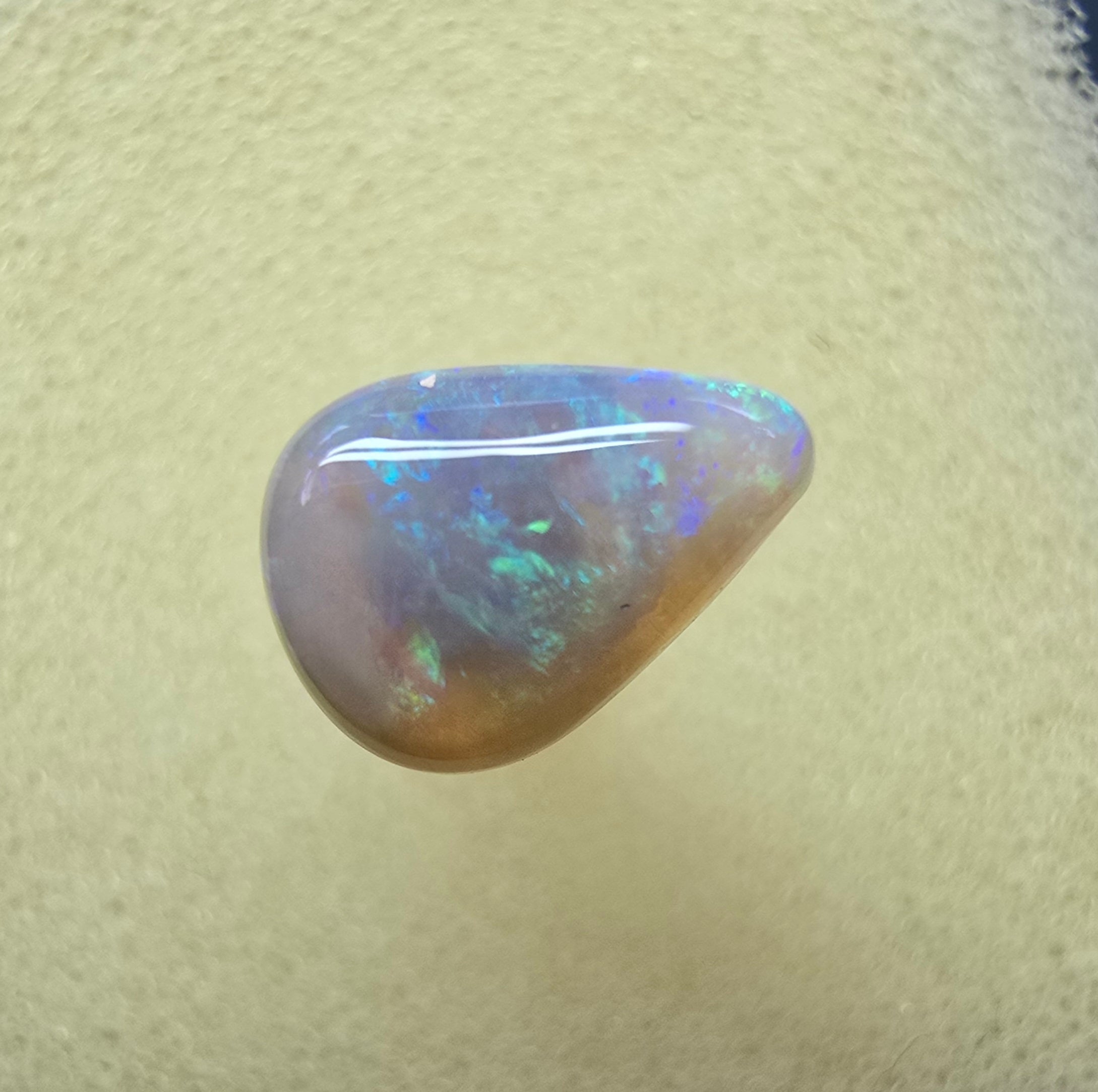 A801 - Green flash drop cut.