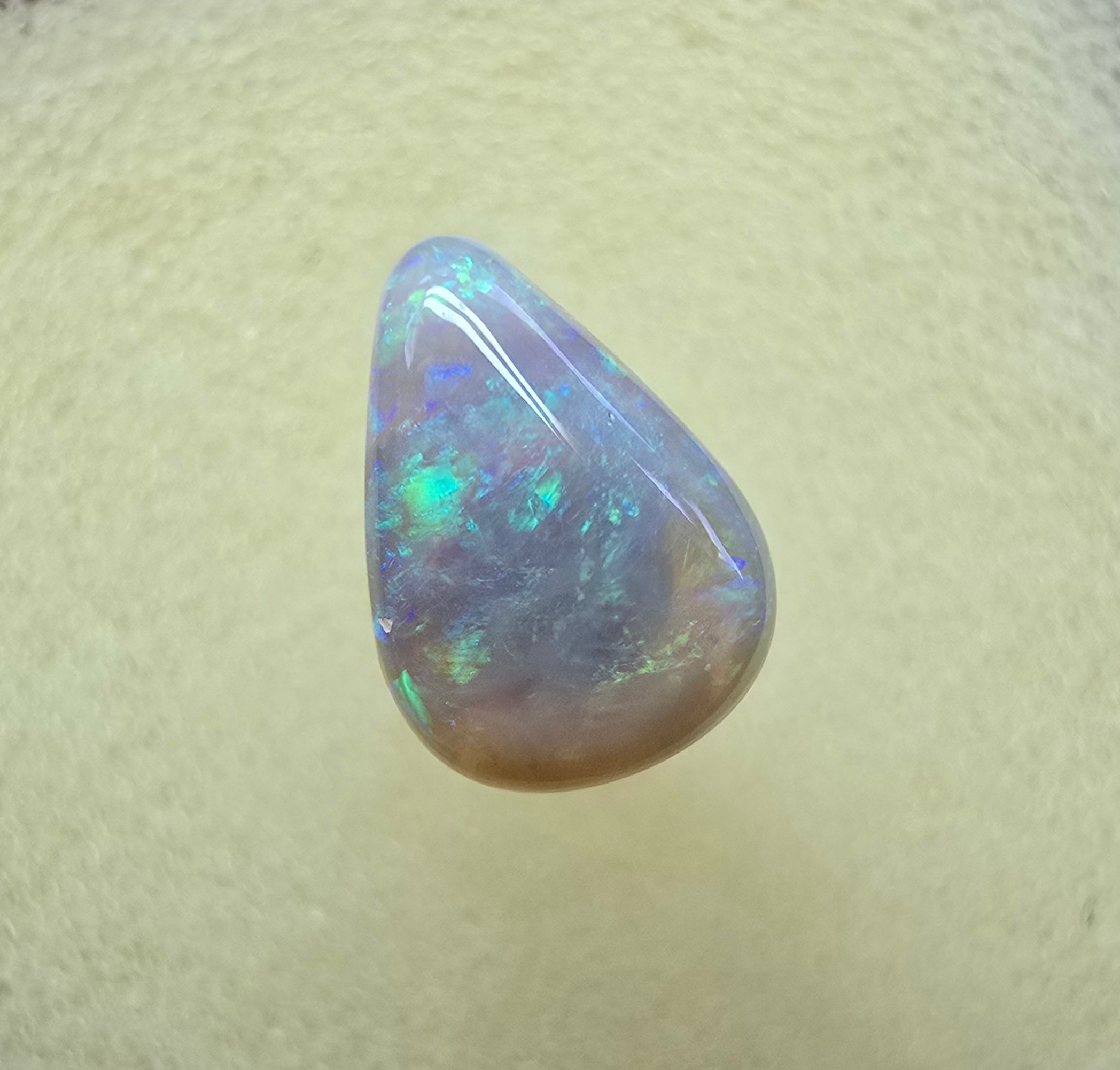 A801 - Green flash drop cut.