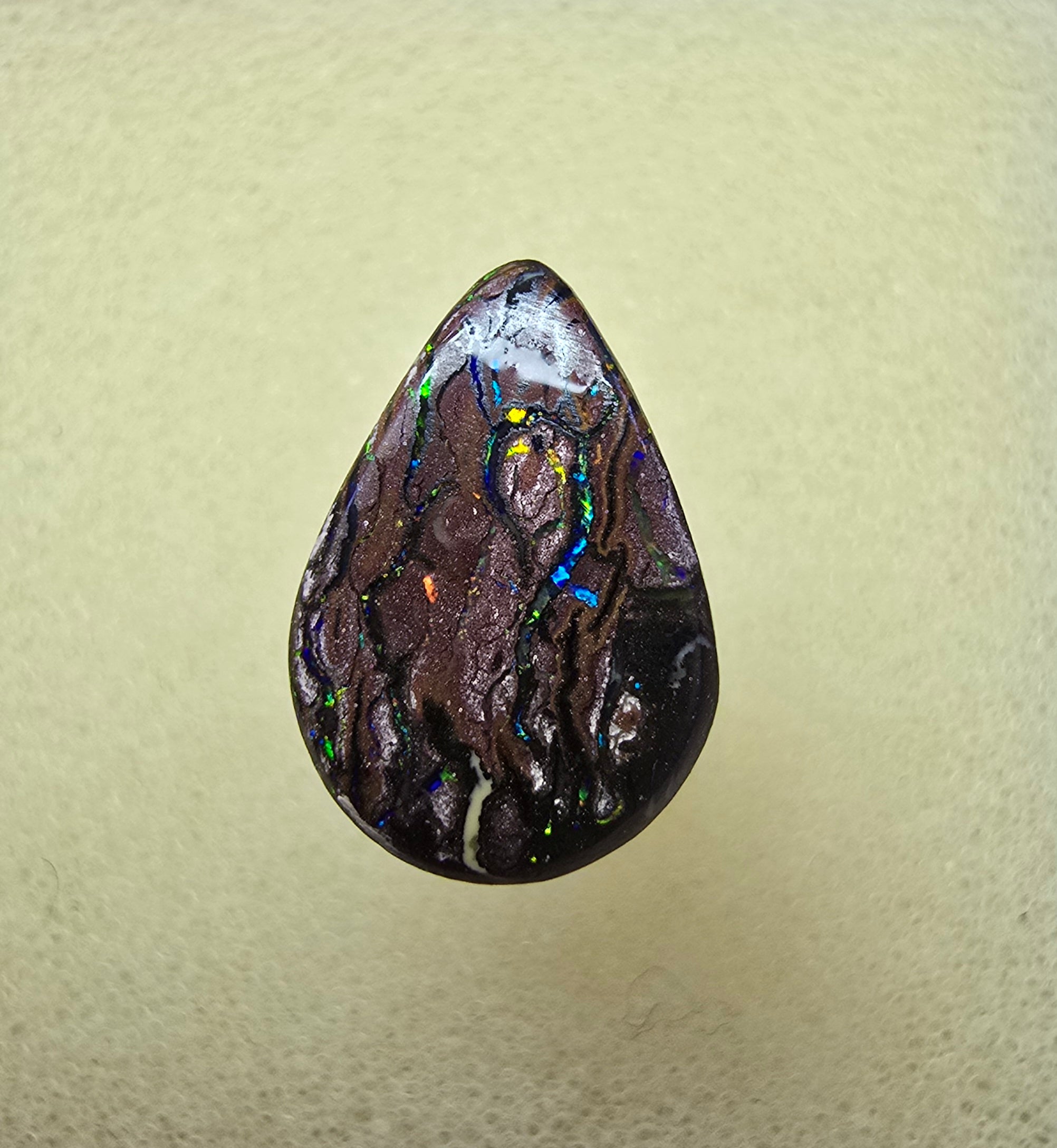 A803 - Drop cut sparkly boulder matrix