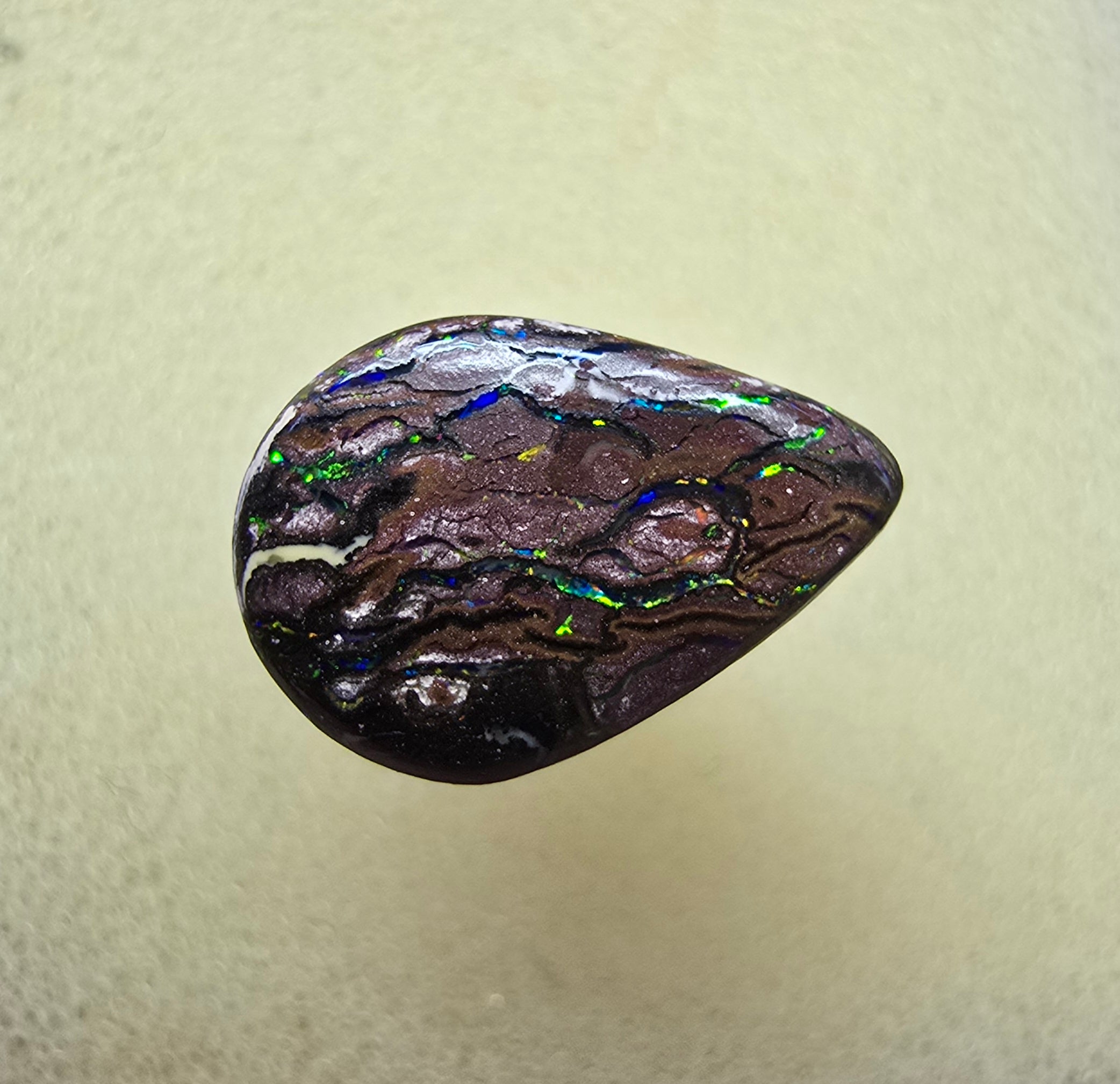 A803 - Drop cut sparkly boulder matrix