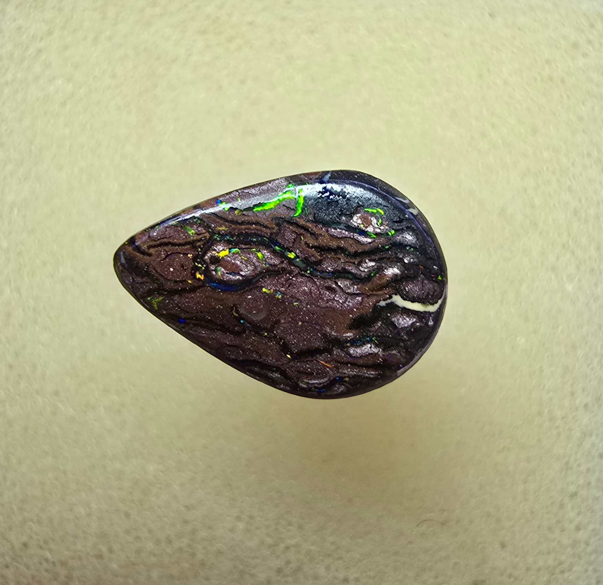 A803 - Drop cut sparkly boulder matrix