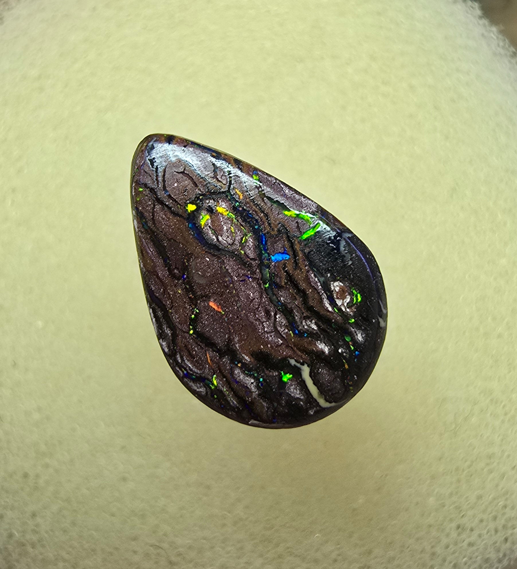 A803 - Drop cut sparkly boulder matrix