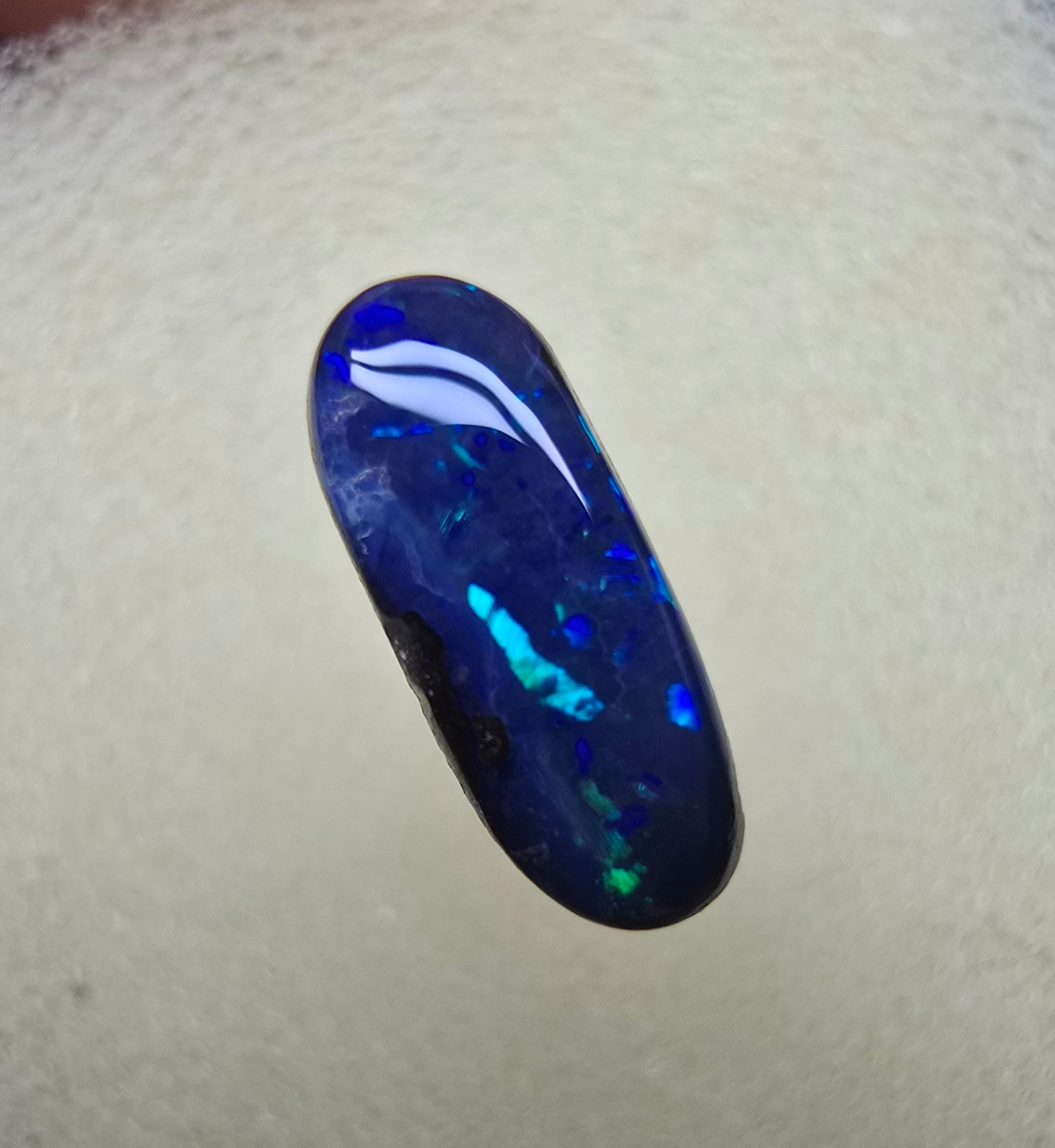 A812 - Long oval cut bright blue