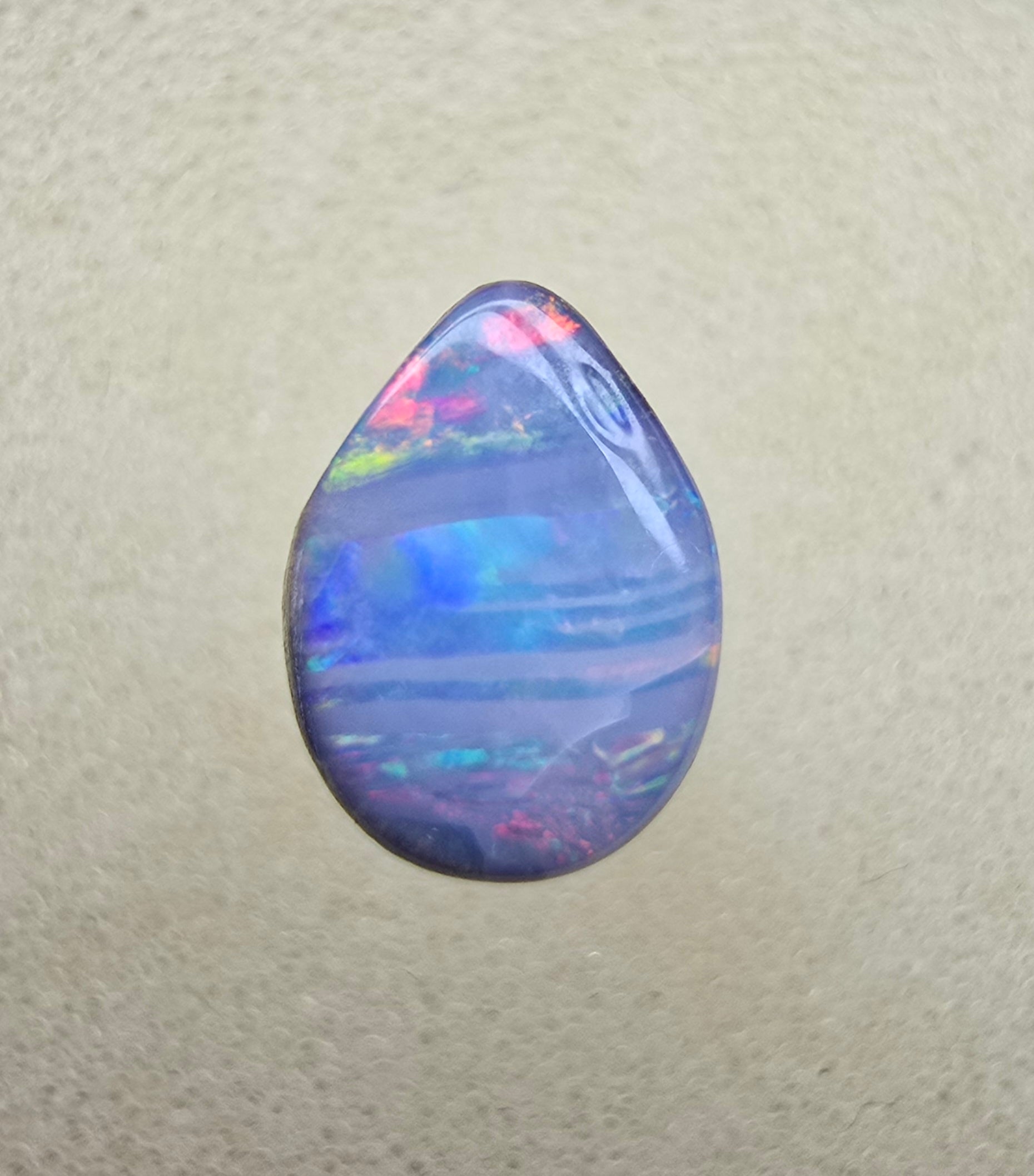 A818 - Pink blue drop cut beauty